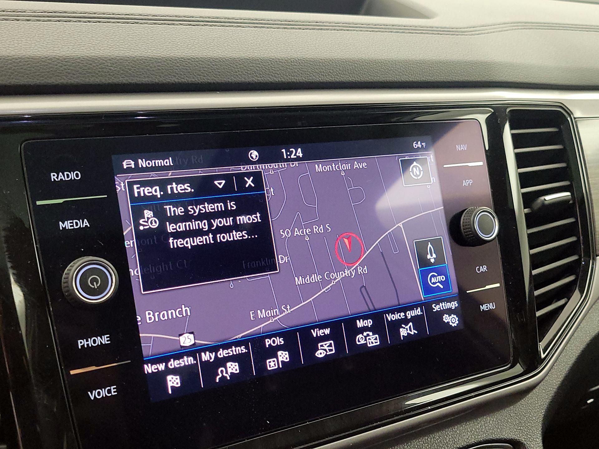 Thumbnail: 2021 Volkswagen Atlas - 14