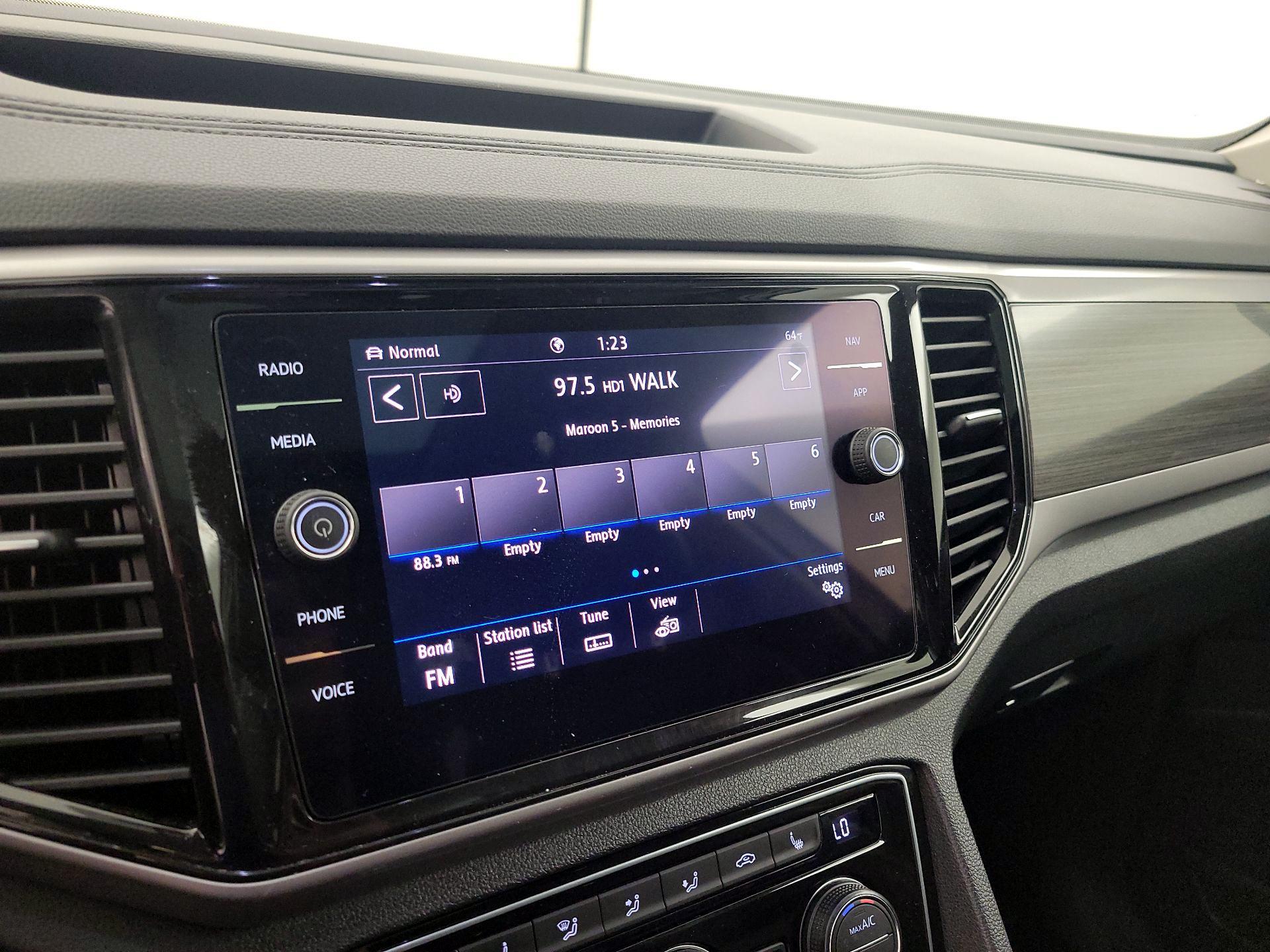 Thumbnail: 2021 Volkswagen Atlas - 16