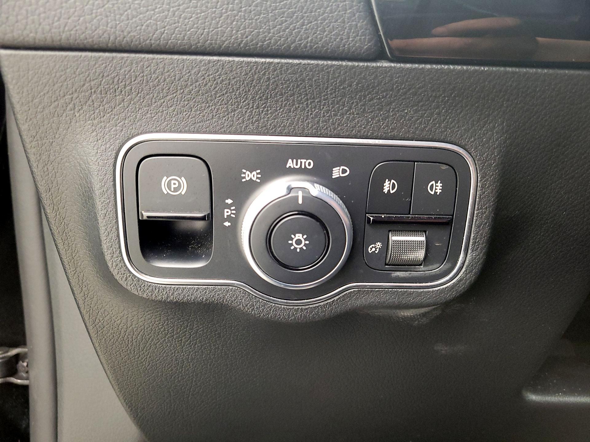 Thumbnail: 2021 Mercedes-Benz GLA - 13