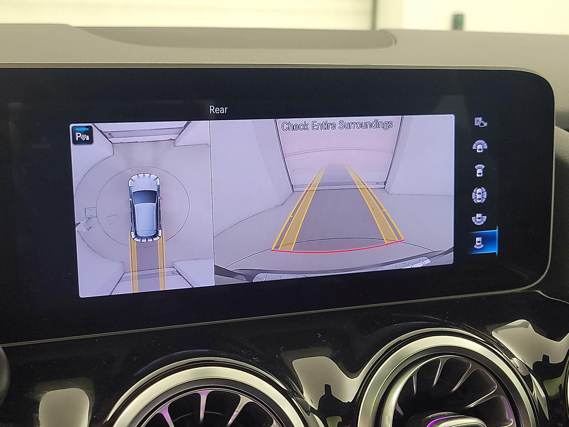 Thumbnail: 2021 Mercedes-Benz GLA - 14