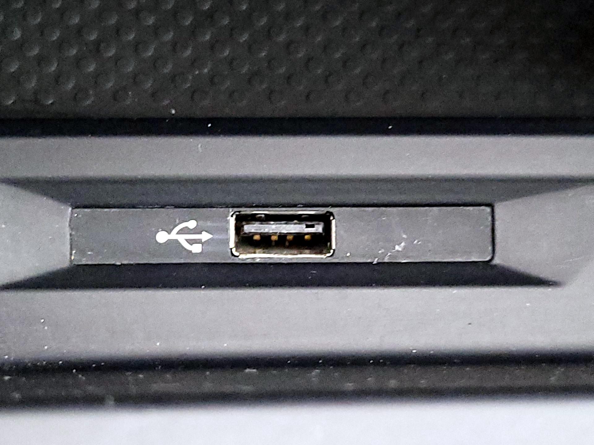 Thumbnail: 2017 Volkswagen Passat - 18