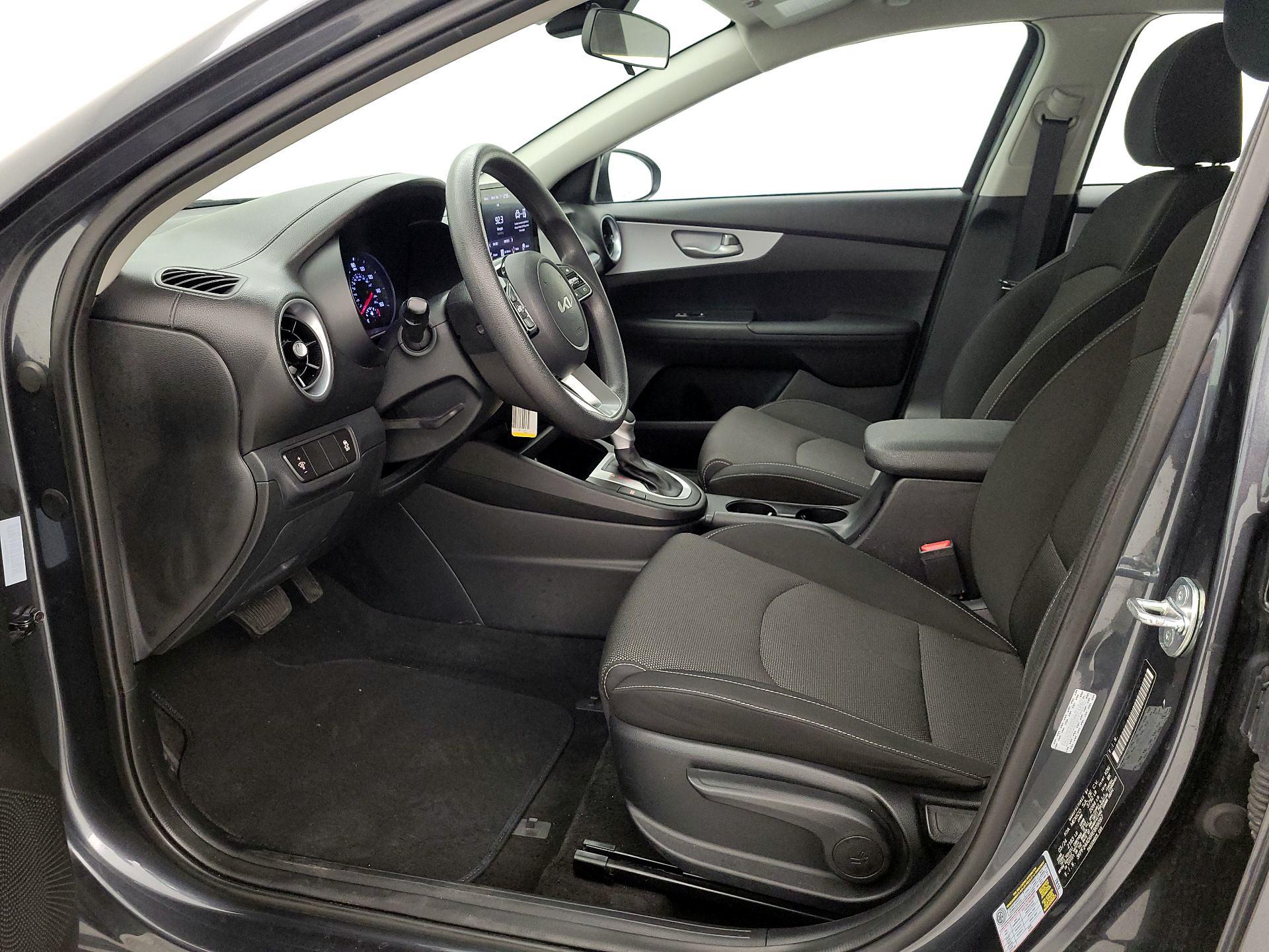 Thumbnail: 2024 Kia Forte - 11