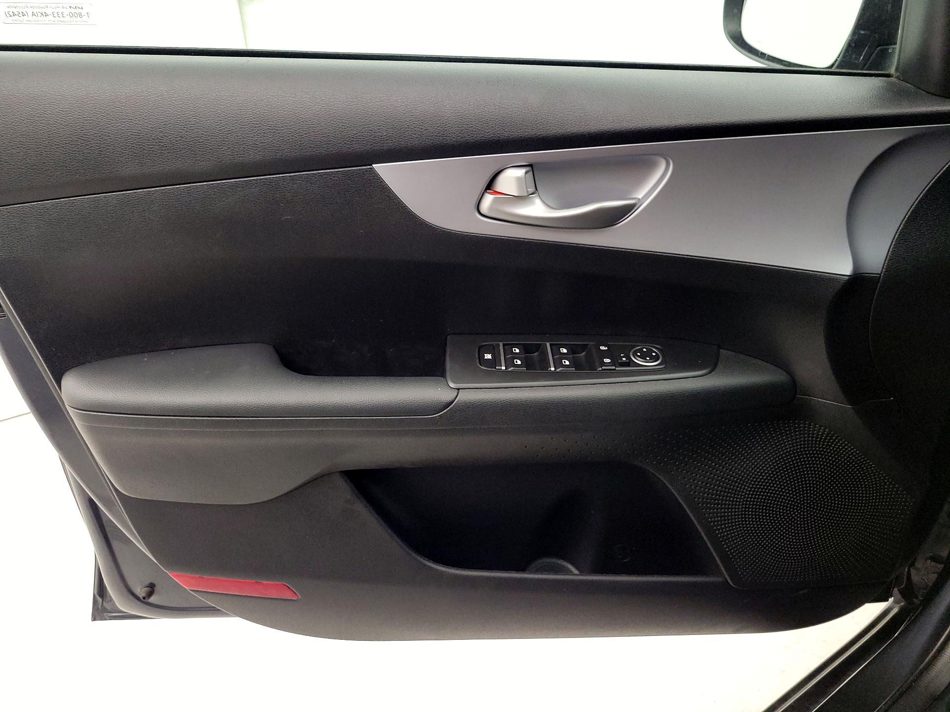 Thumbnail: 2024 Kia Forte - 12