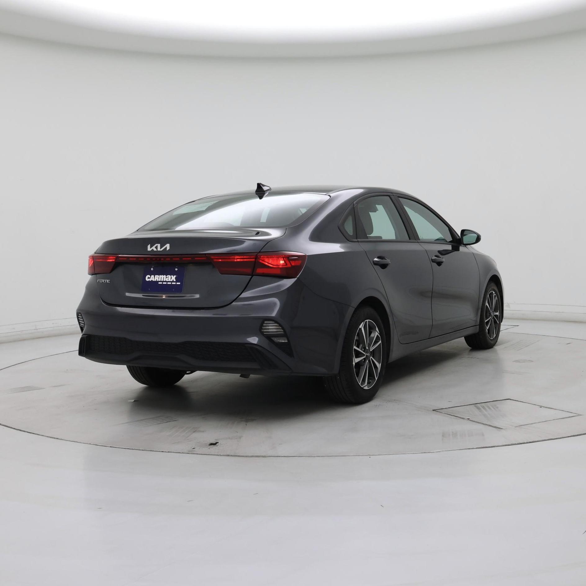 Thumbnail: 2024 Kia Forte - 8