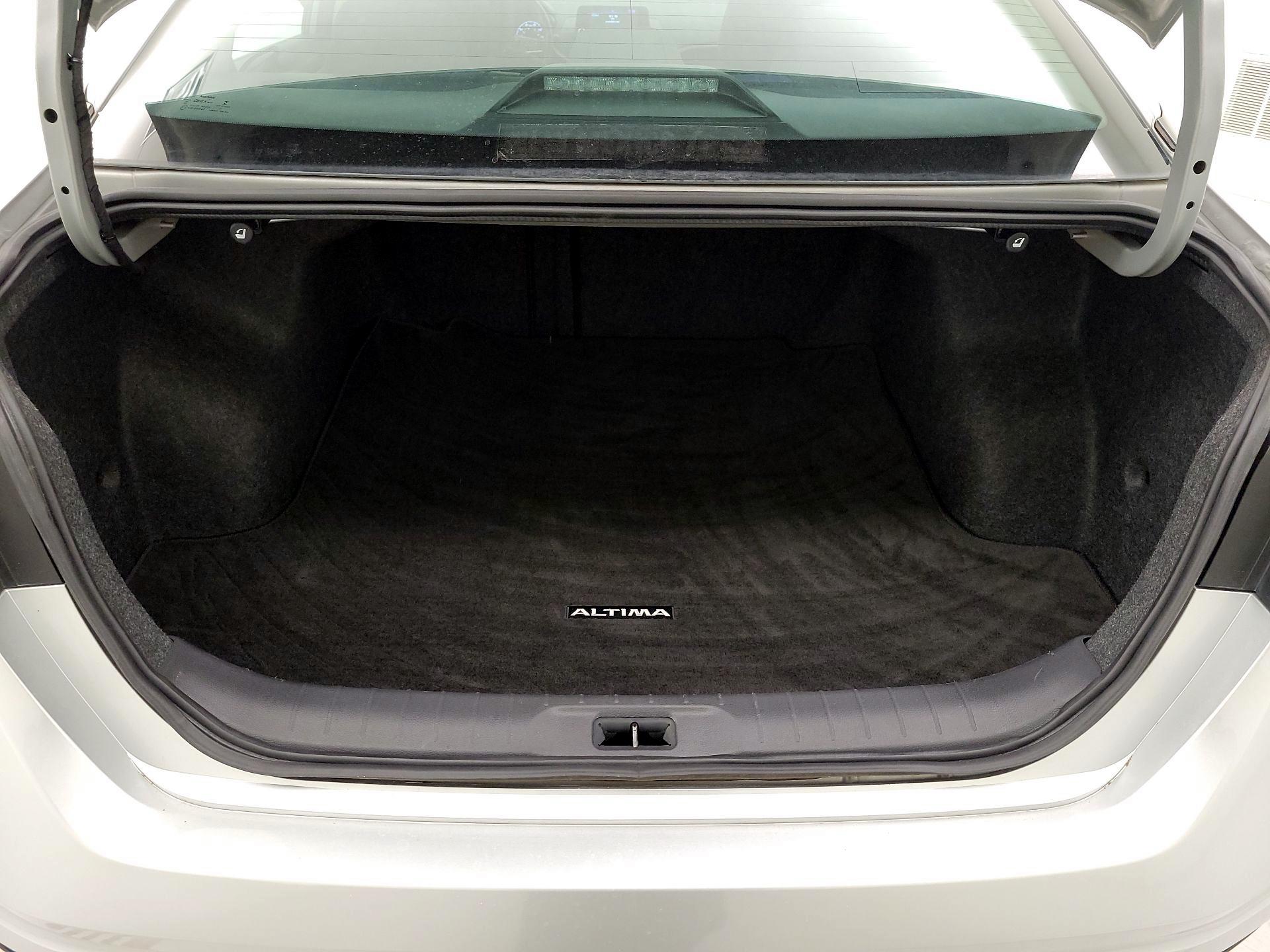 Thumbnail: 2021 Nissan Altima - 20