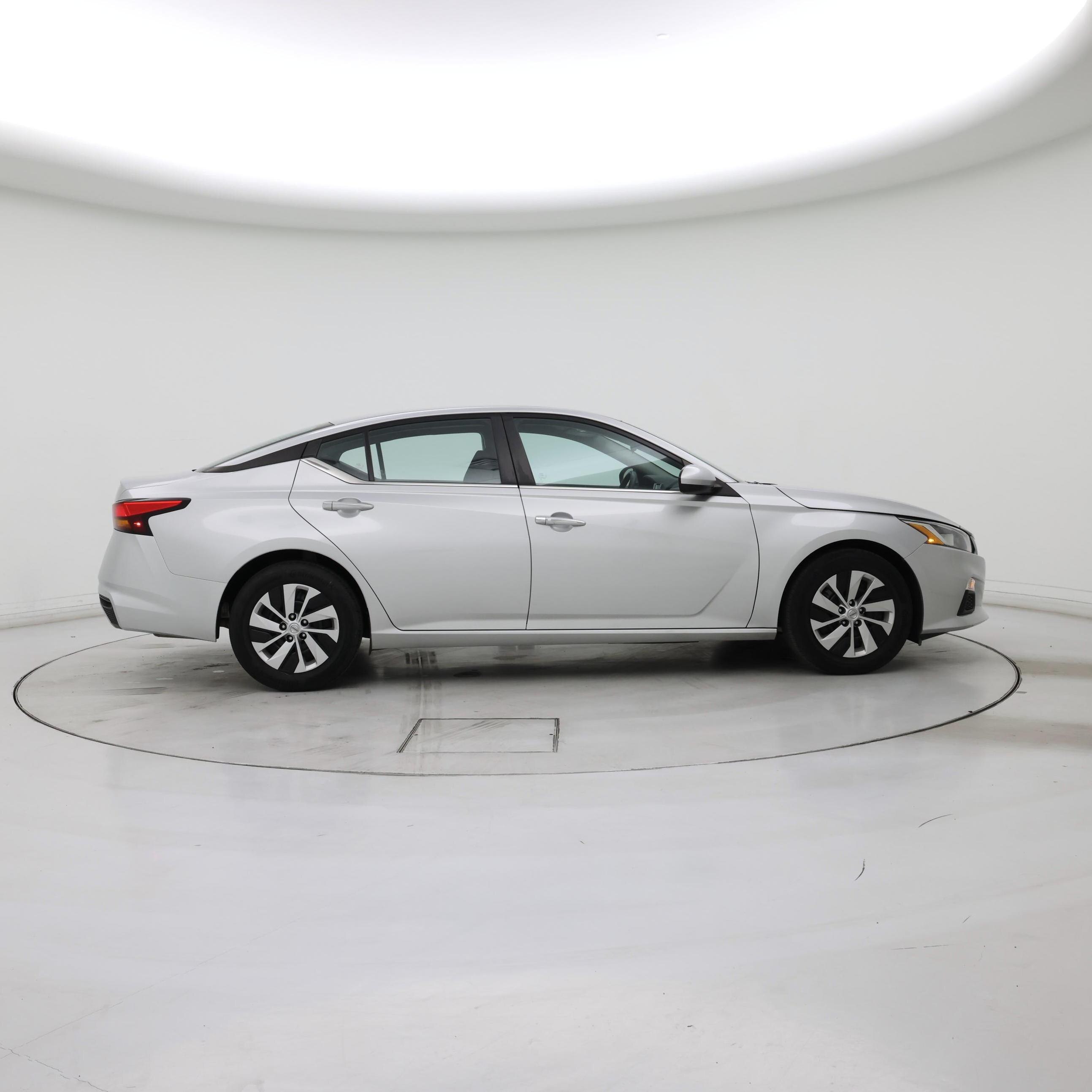 Thumbnail: 2021 Nissan Altima - 7