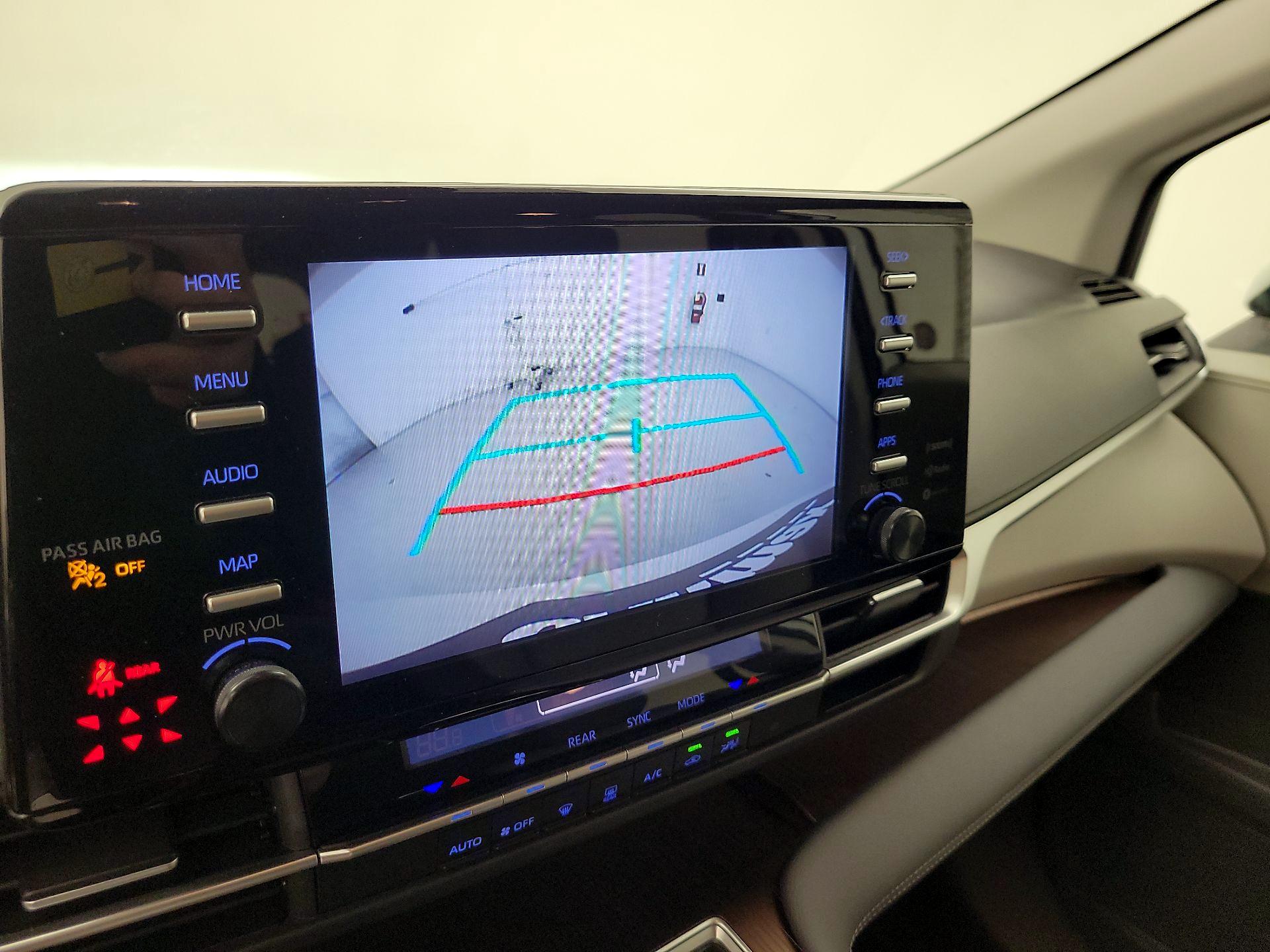 Thumbnail: 2024 Toyota Sienna - 12