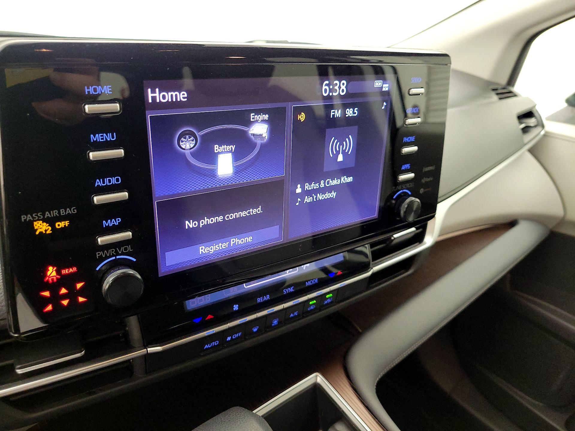 Thumbnail: 2024 Toyota Sienna - 13