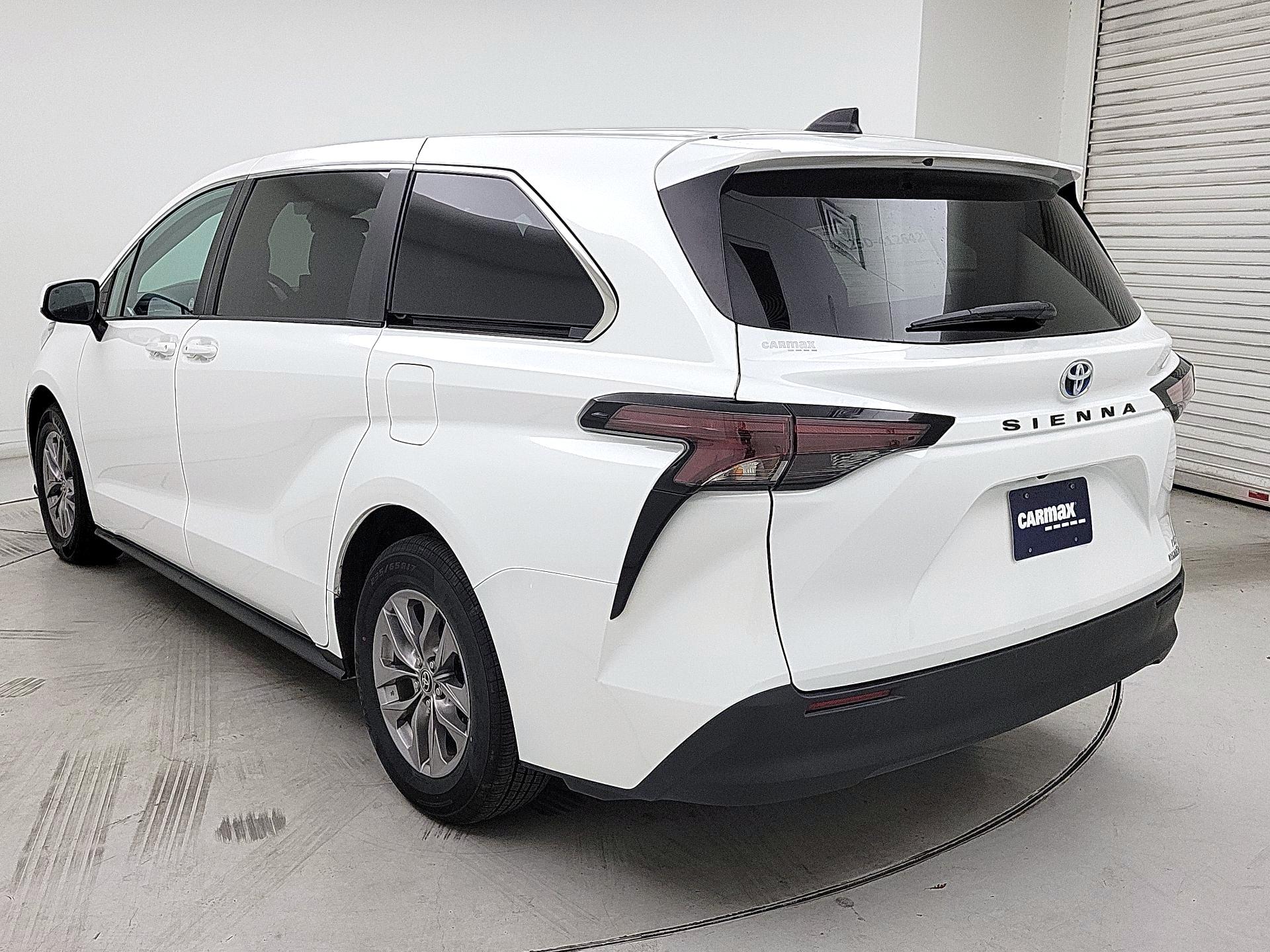 Thumbnail: 2024 Toyota Sienna - 7