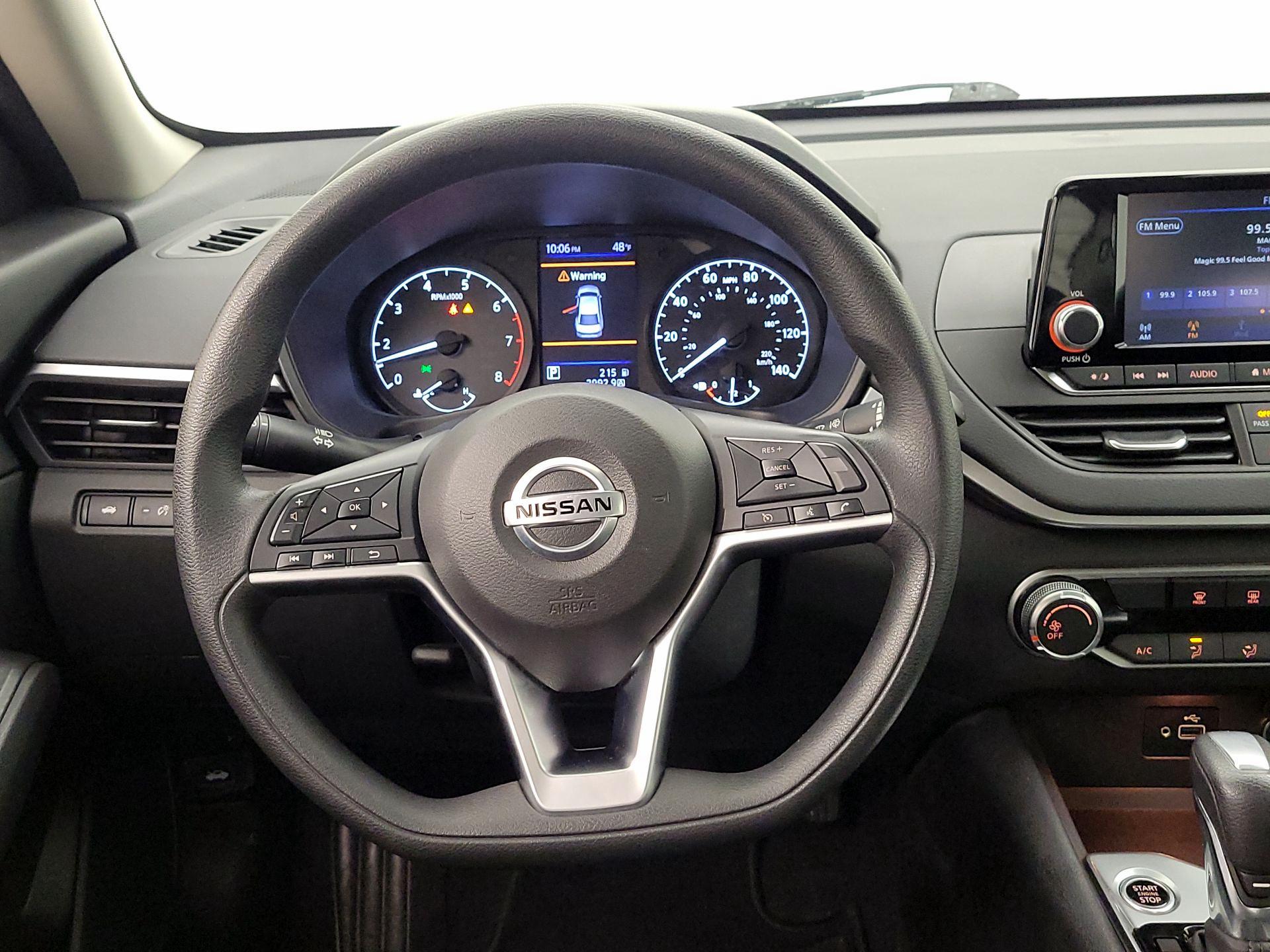 Thumbnail: 2021 Nissan Altima - 10