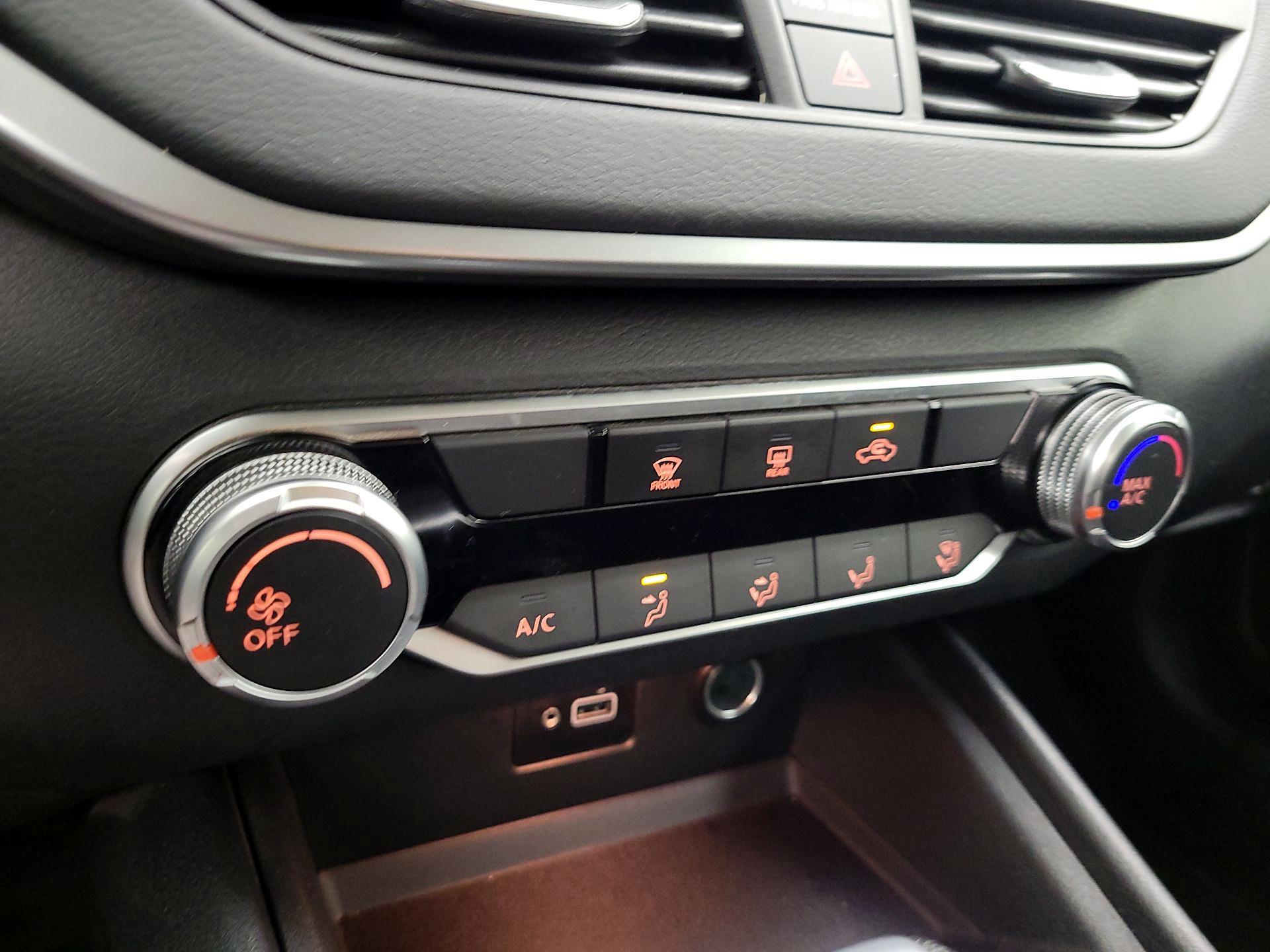 Thumbnail: 2021 Nissan Altima - 16