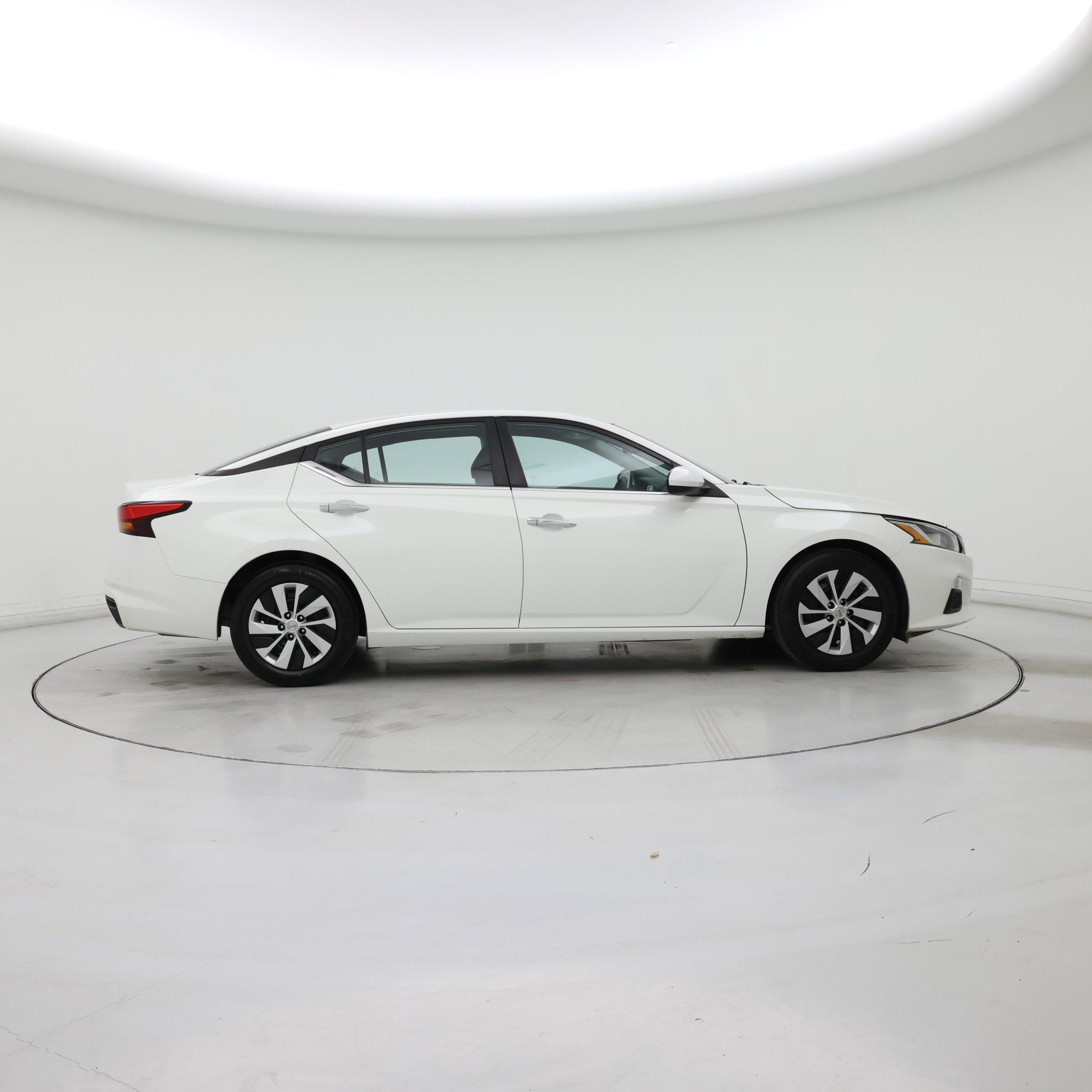 Thumbnail: 2021 Nissan Altima - 7