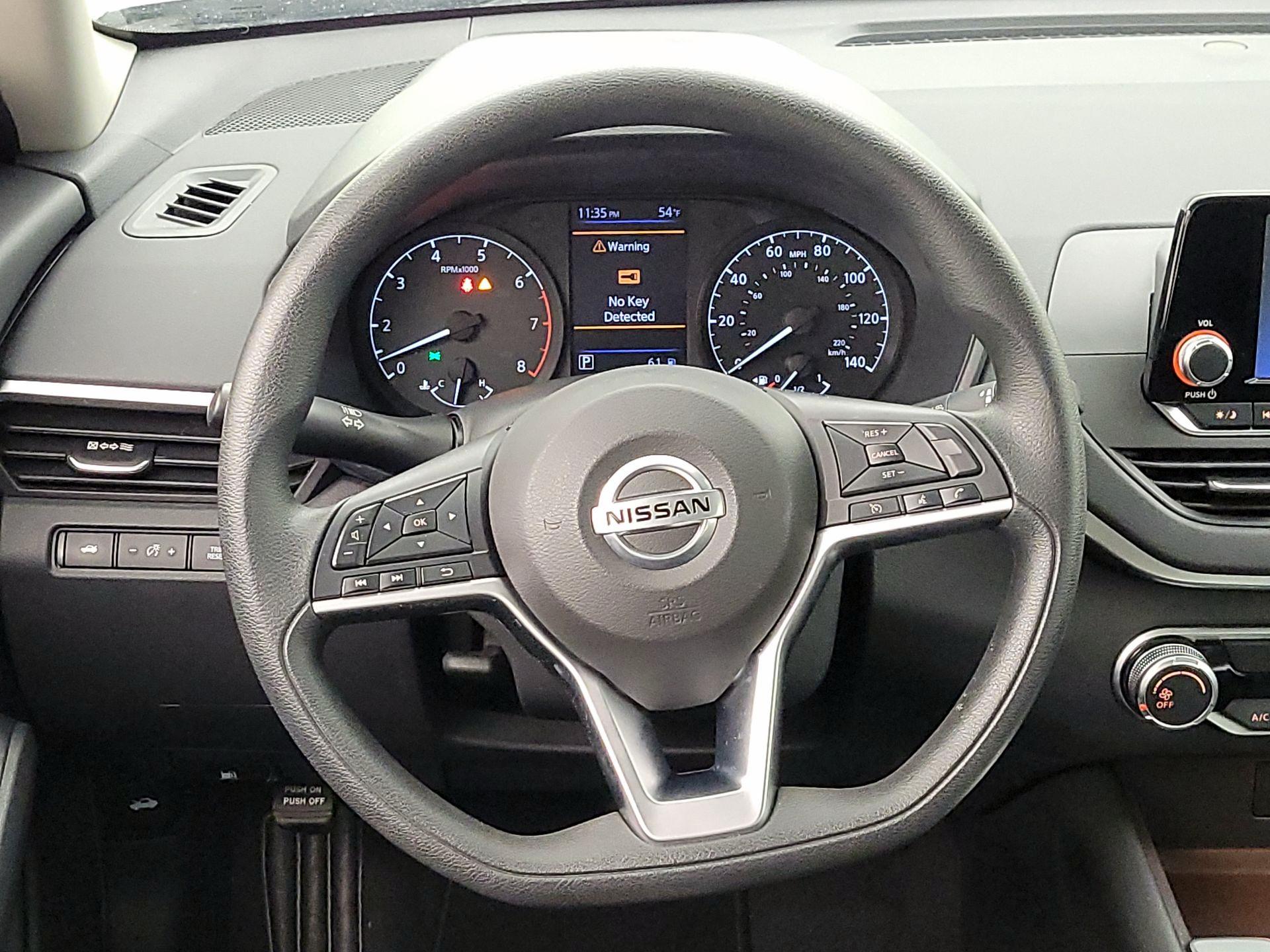 Thumbnail: 2021 Nissan Altima - 10