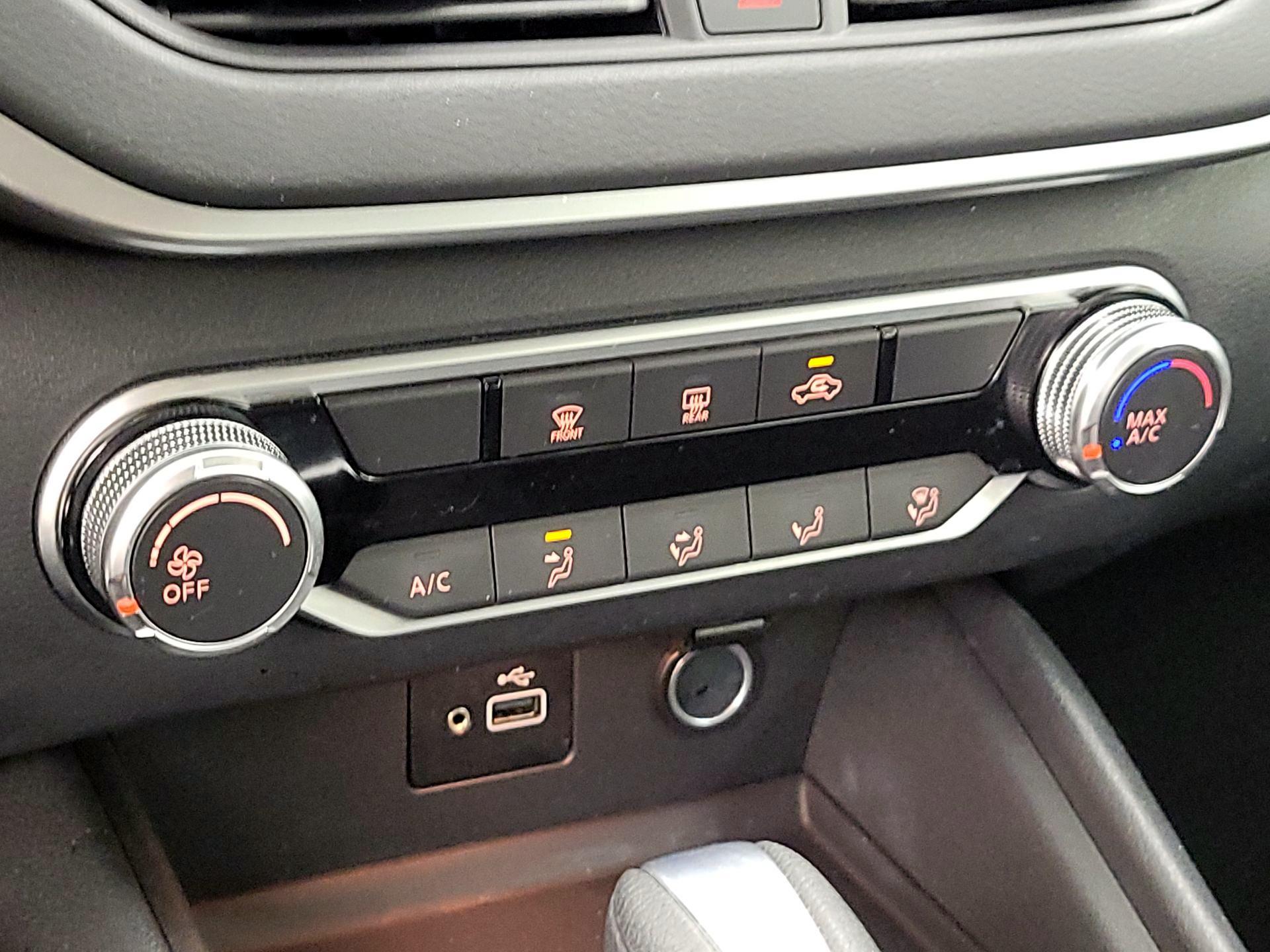 Thumbnail: 2021 Nissan Altima - 16