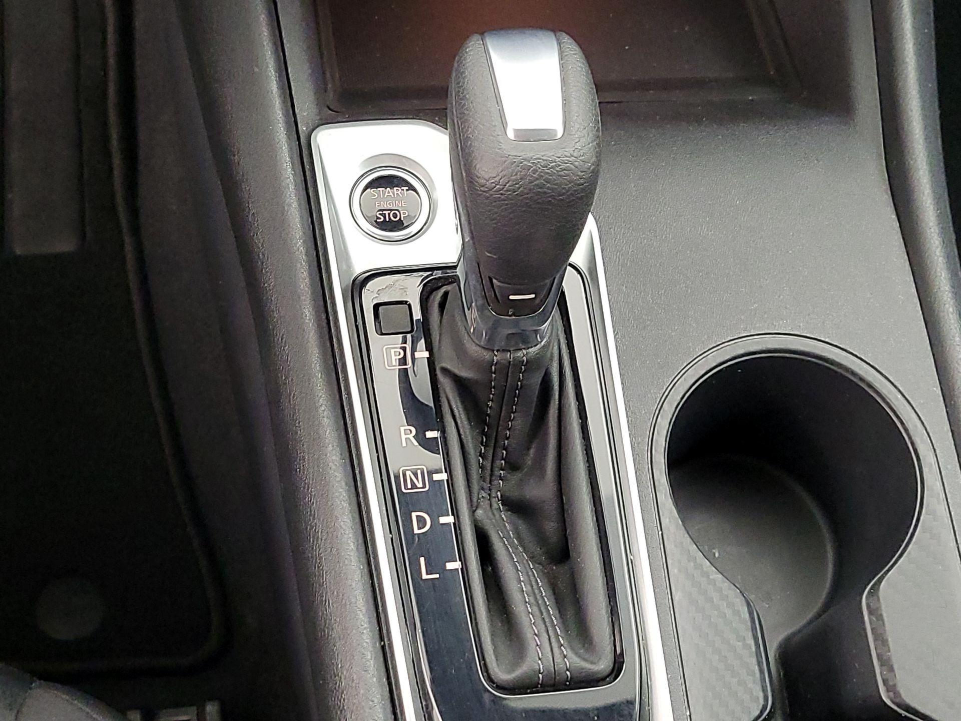 Thumbnail: 2021 Nissan Altima - 17