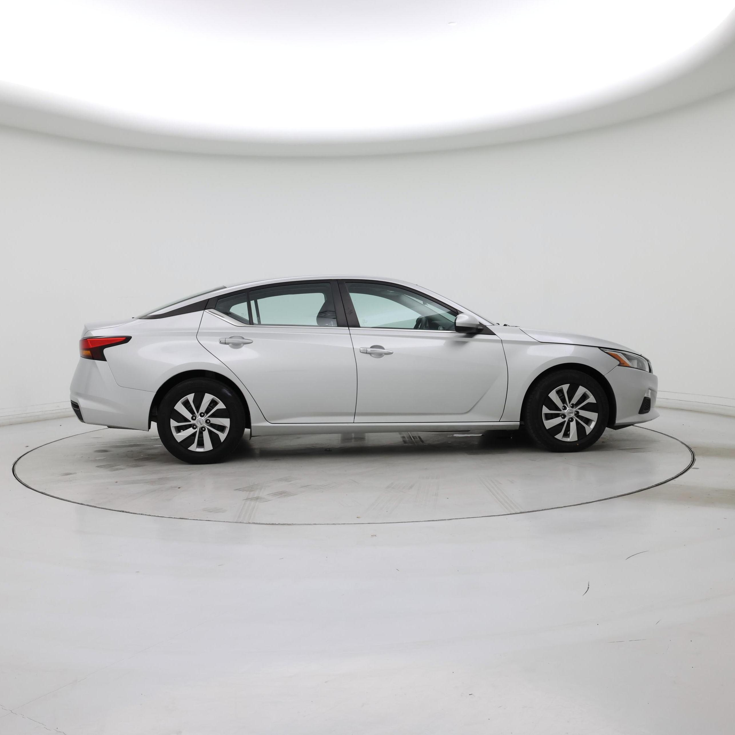 Thumbnail: 2021 Nissan Altima - 7