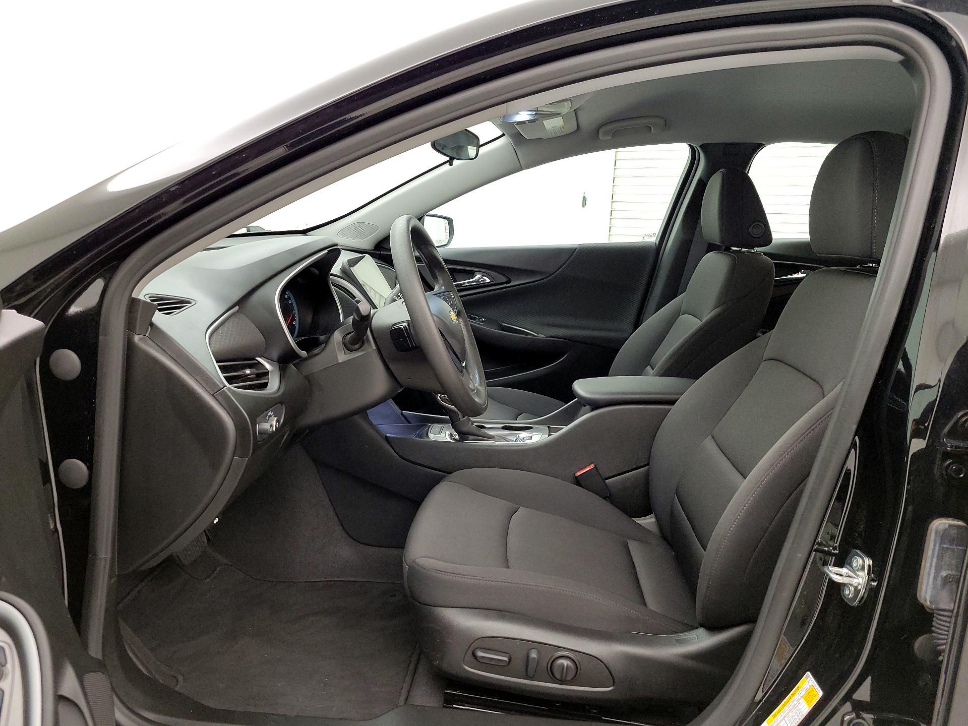 Thumbnail: 2023 Chevrolet Malibu - 9