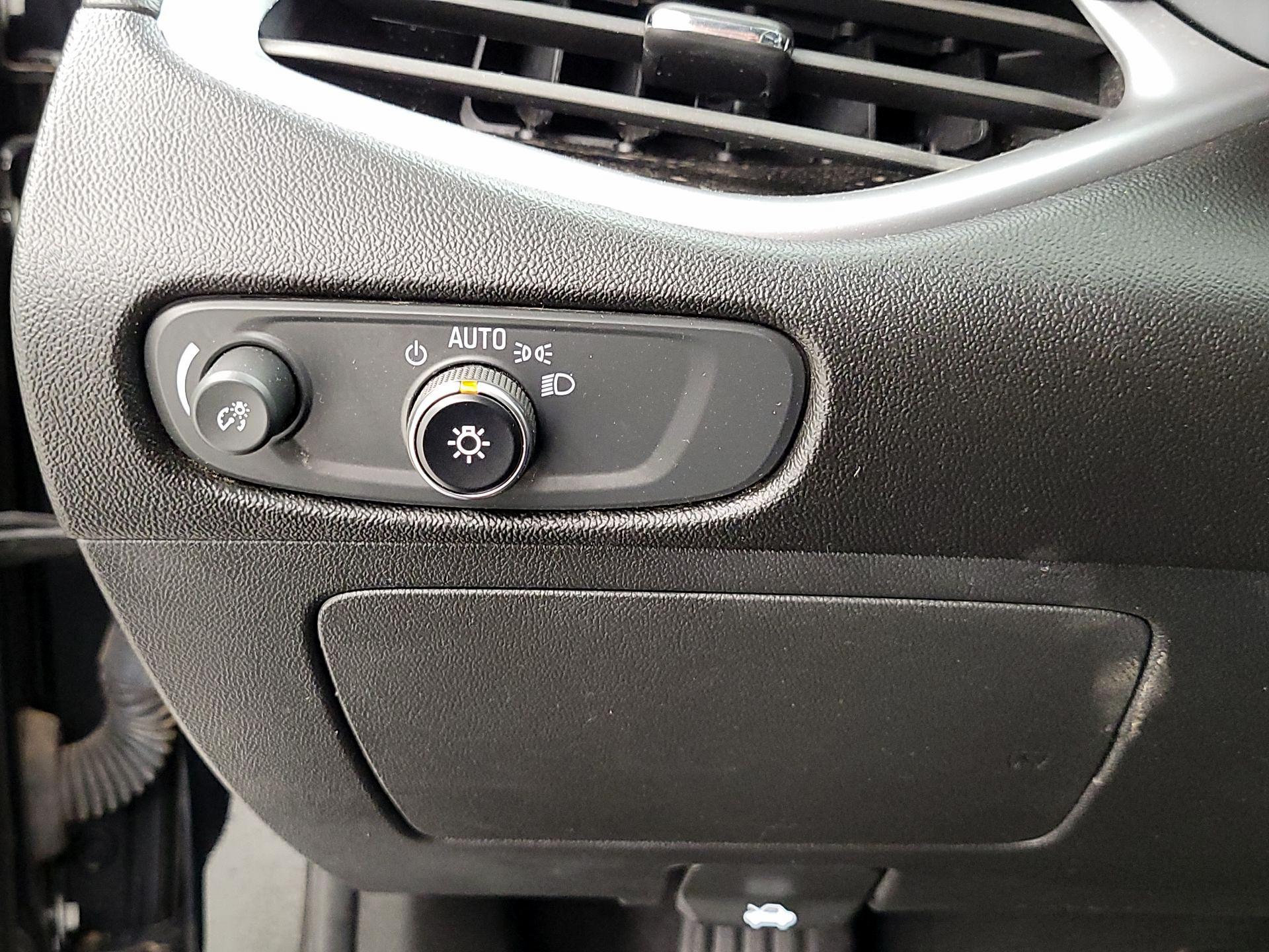 Thumbnail: 2023 Chevrolet Malibu - 11