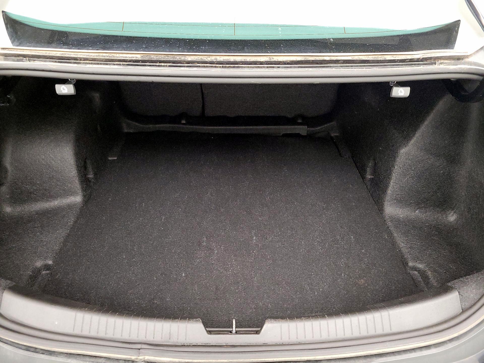 Thumbnail: 2023 Chevrolet Malibu - 17