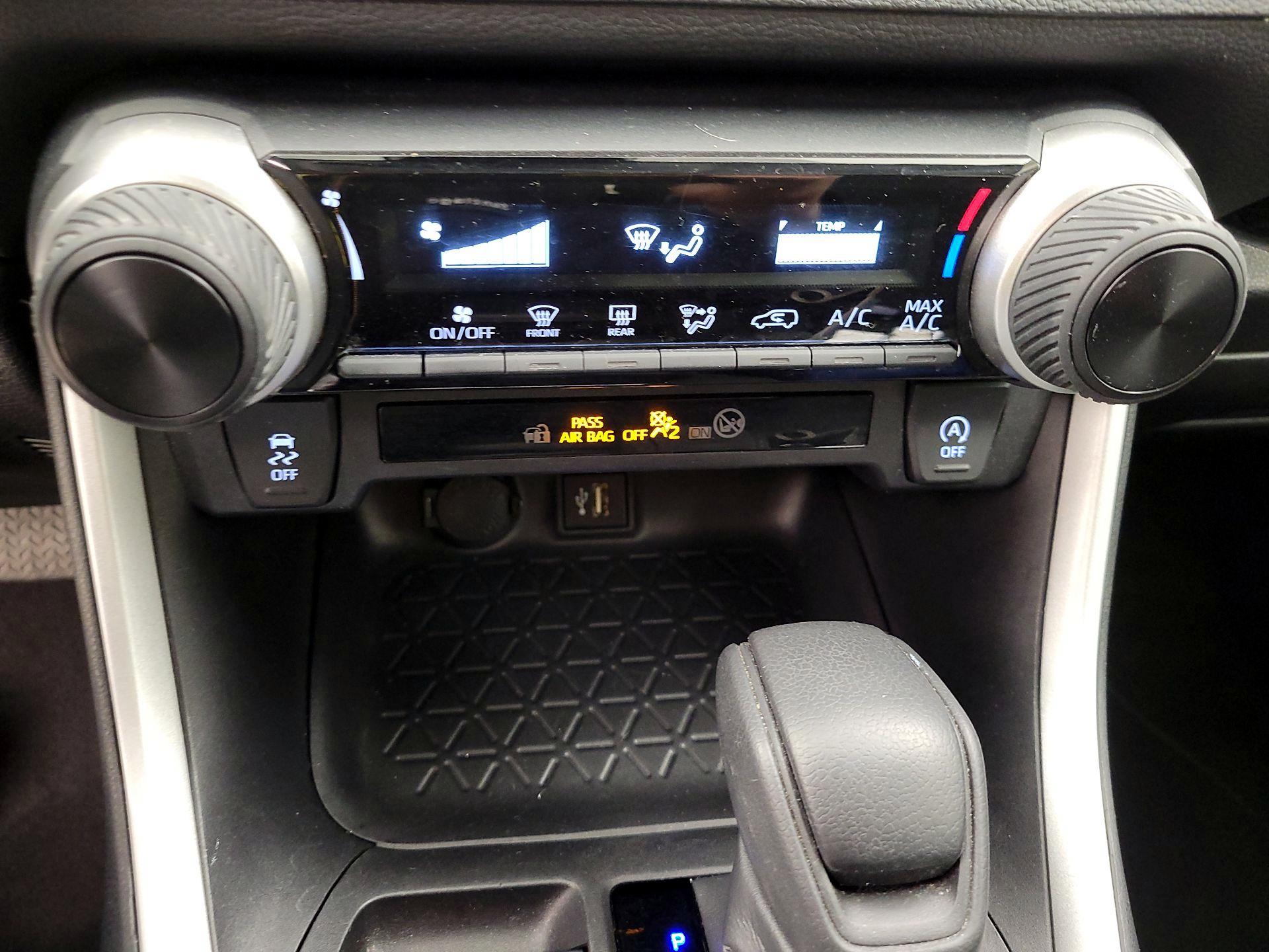 Thumbnail: 2024 Toyota RAV4 - 14