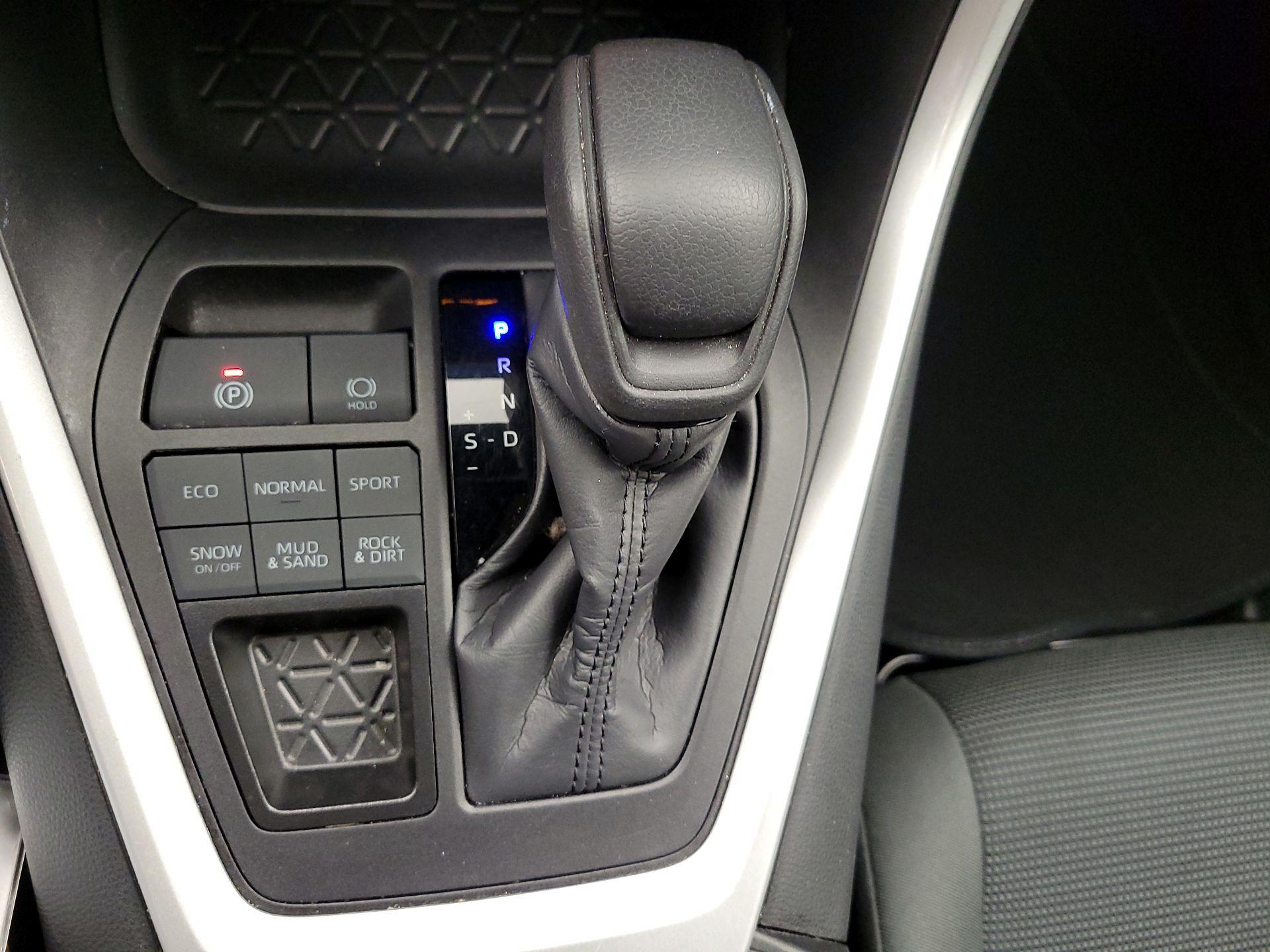 Thumbnail: 2024 Toyota RAV4 - 15