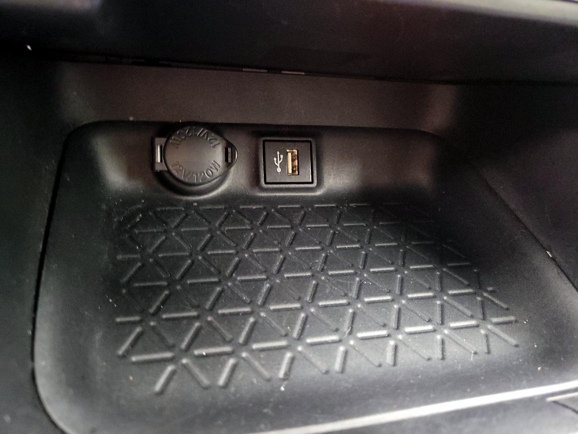 Thumbnail: 2024 Toyota RAV4 - 16