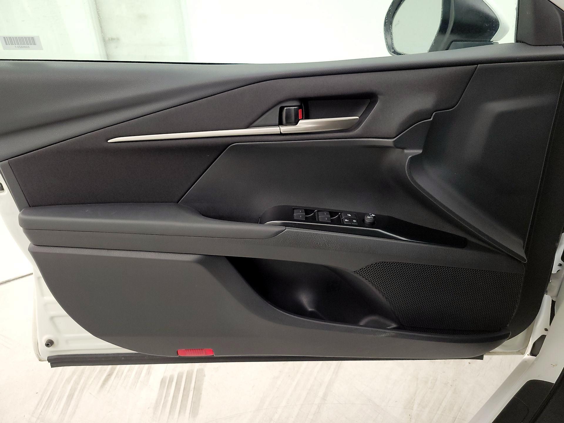 Thumbnail: 2025 Toyota Camry - 12