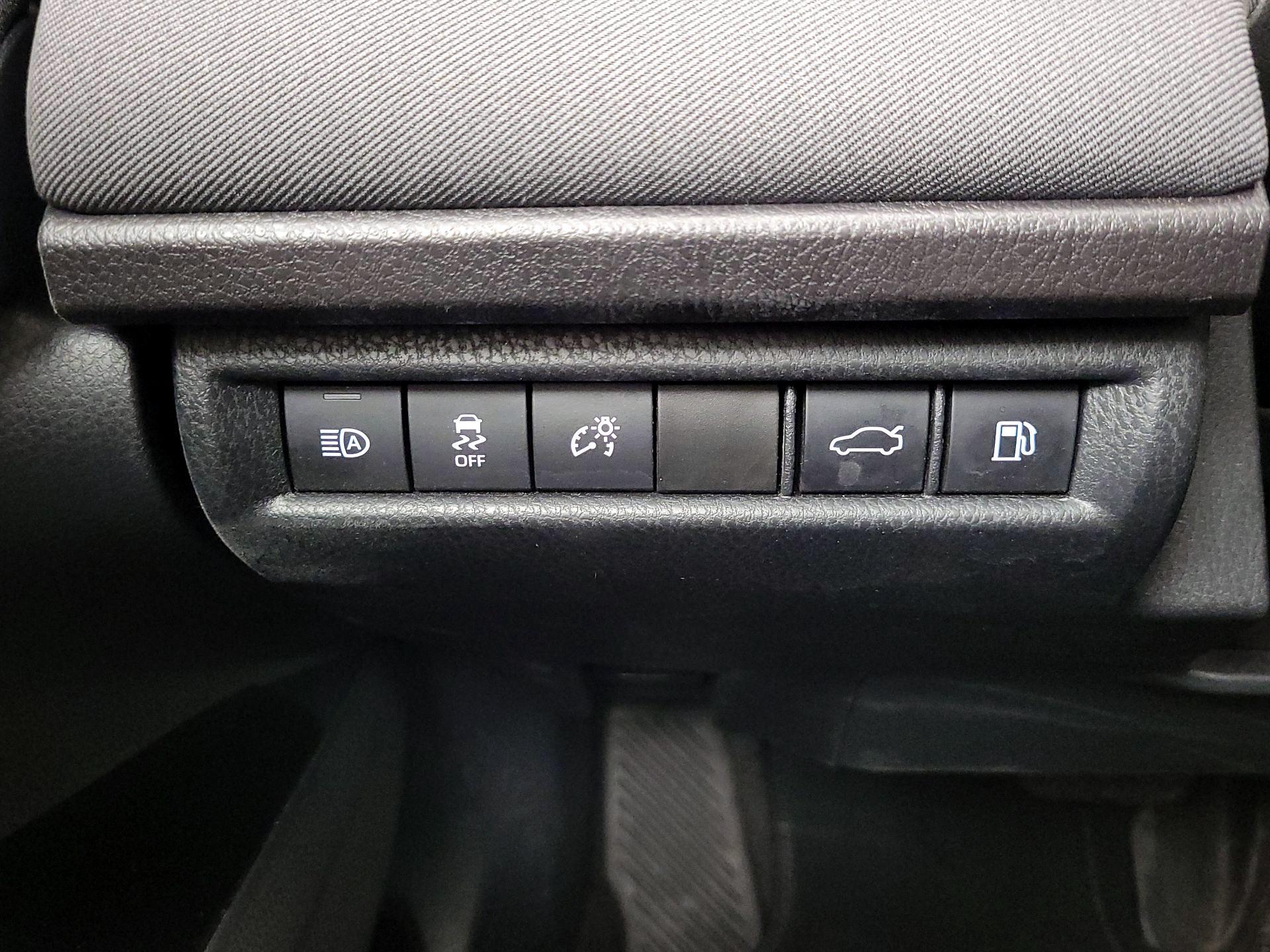 Thumbnail: 2025 Toyota Camry - 13