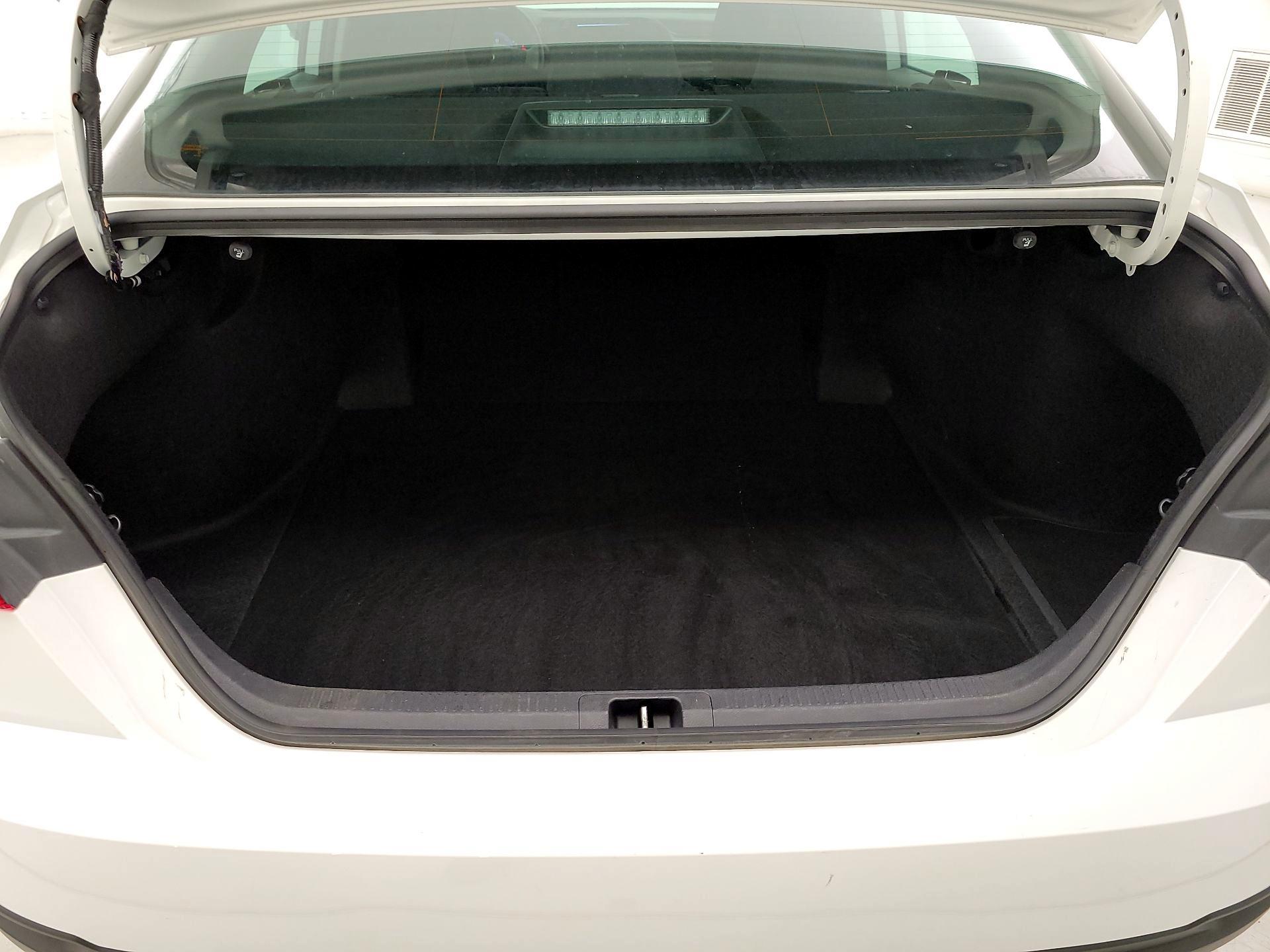 Thumbnail: 2025 Toyota Camry - 20