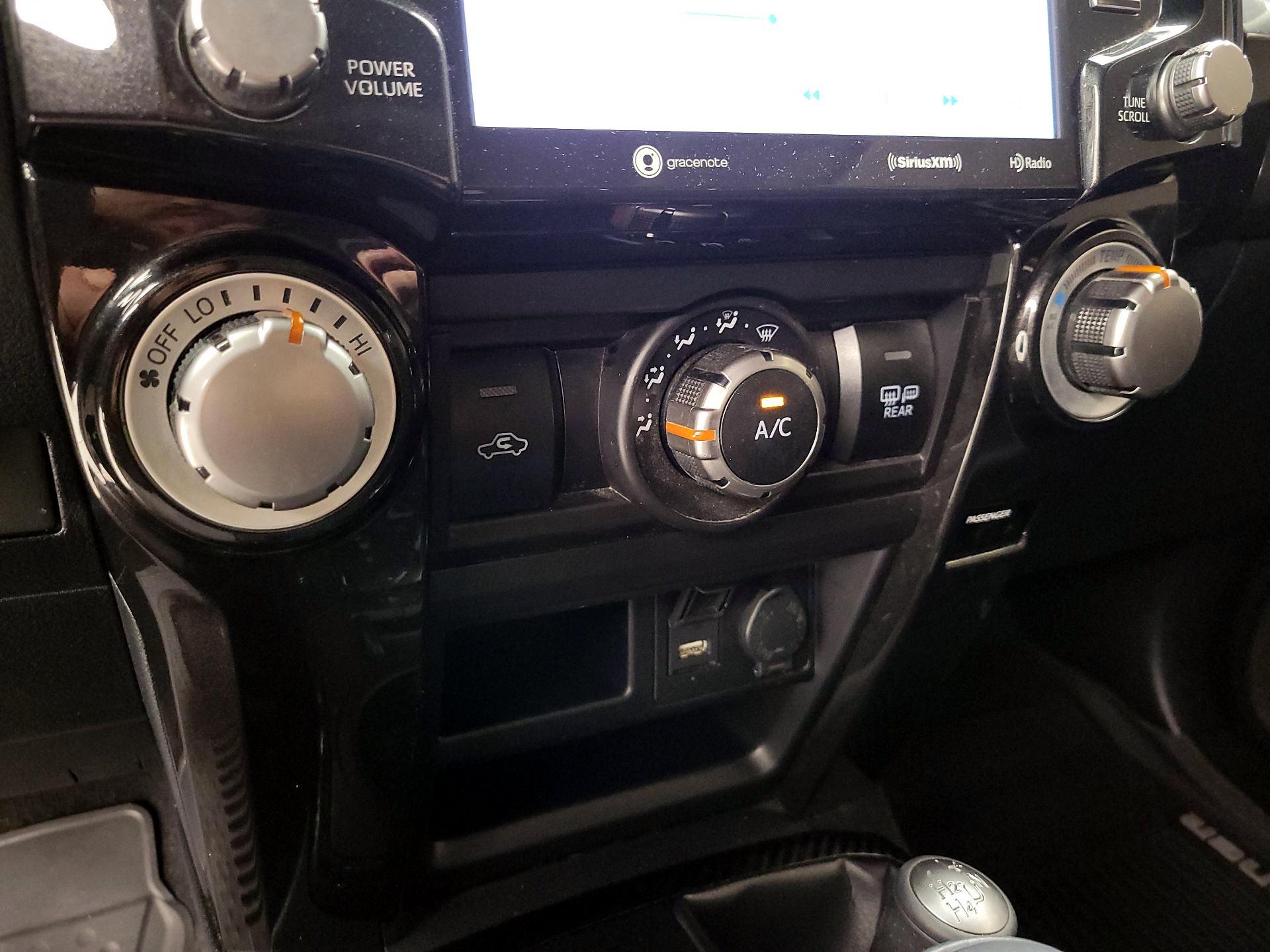 Thumbnail: 2020 Toyota 4Runner - 14