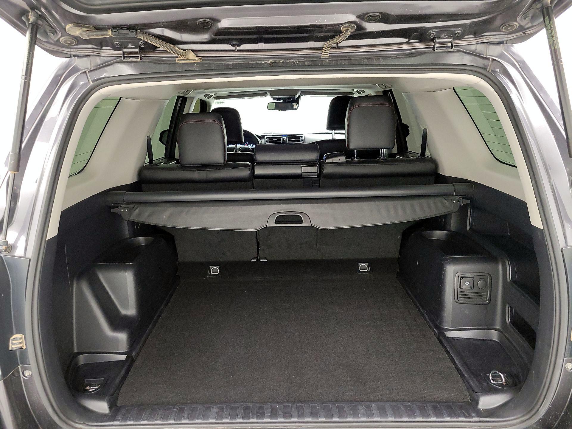 Thumbnail: 2020 Toyota 4Runner - 17