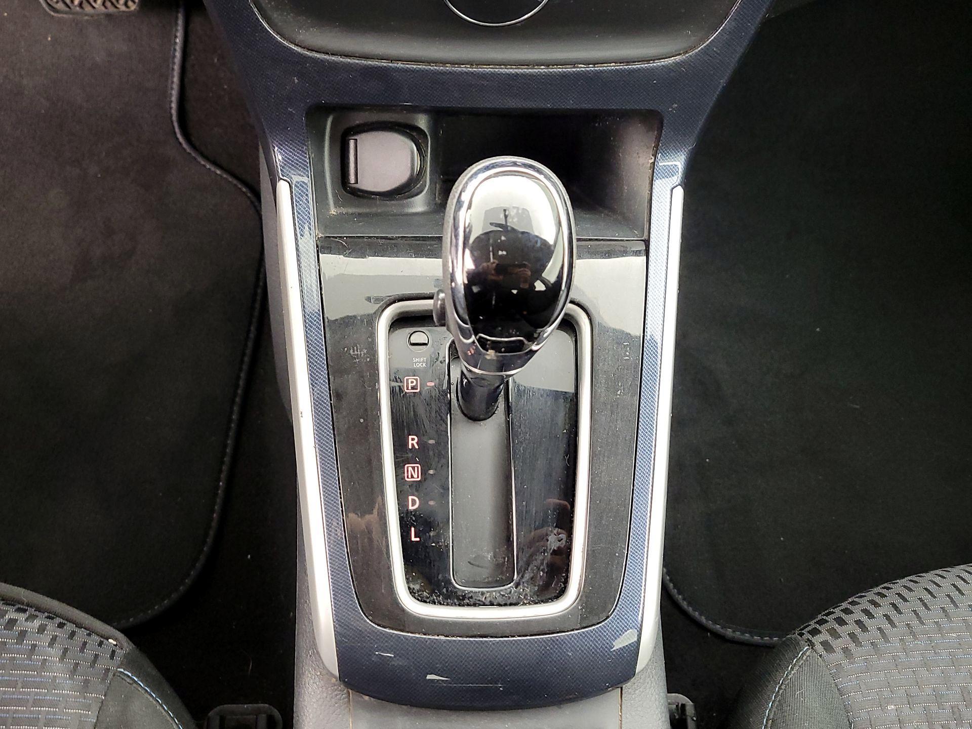 Thumbnail: 2019 Nissan Sentra - 17