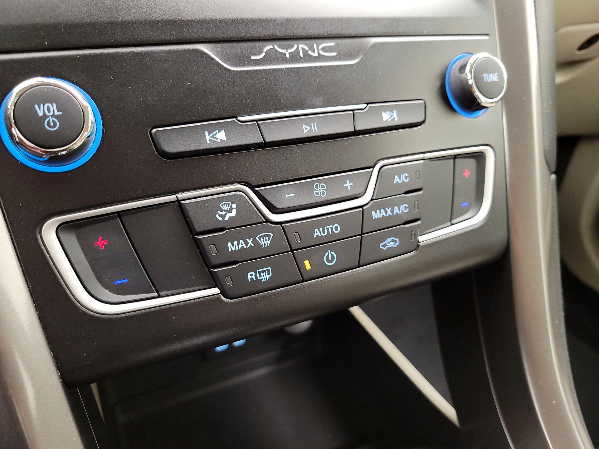 Thumbnail: 2019 Ford Fusion - 16