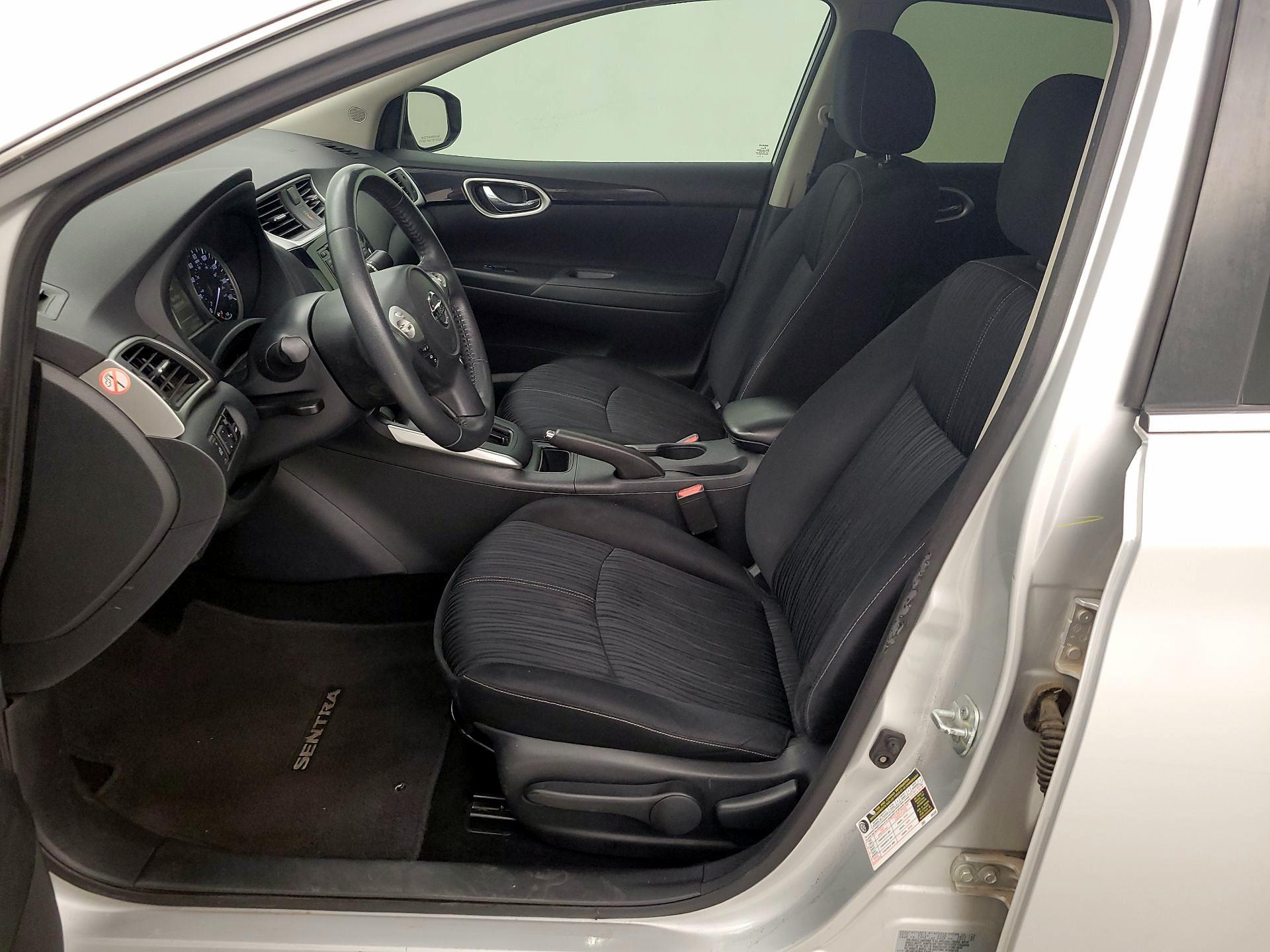 Thumbnail: 2017 Nissan Sentra - 11