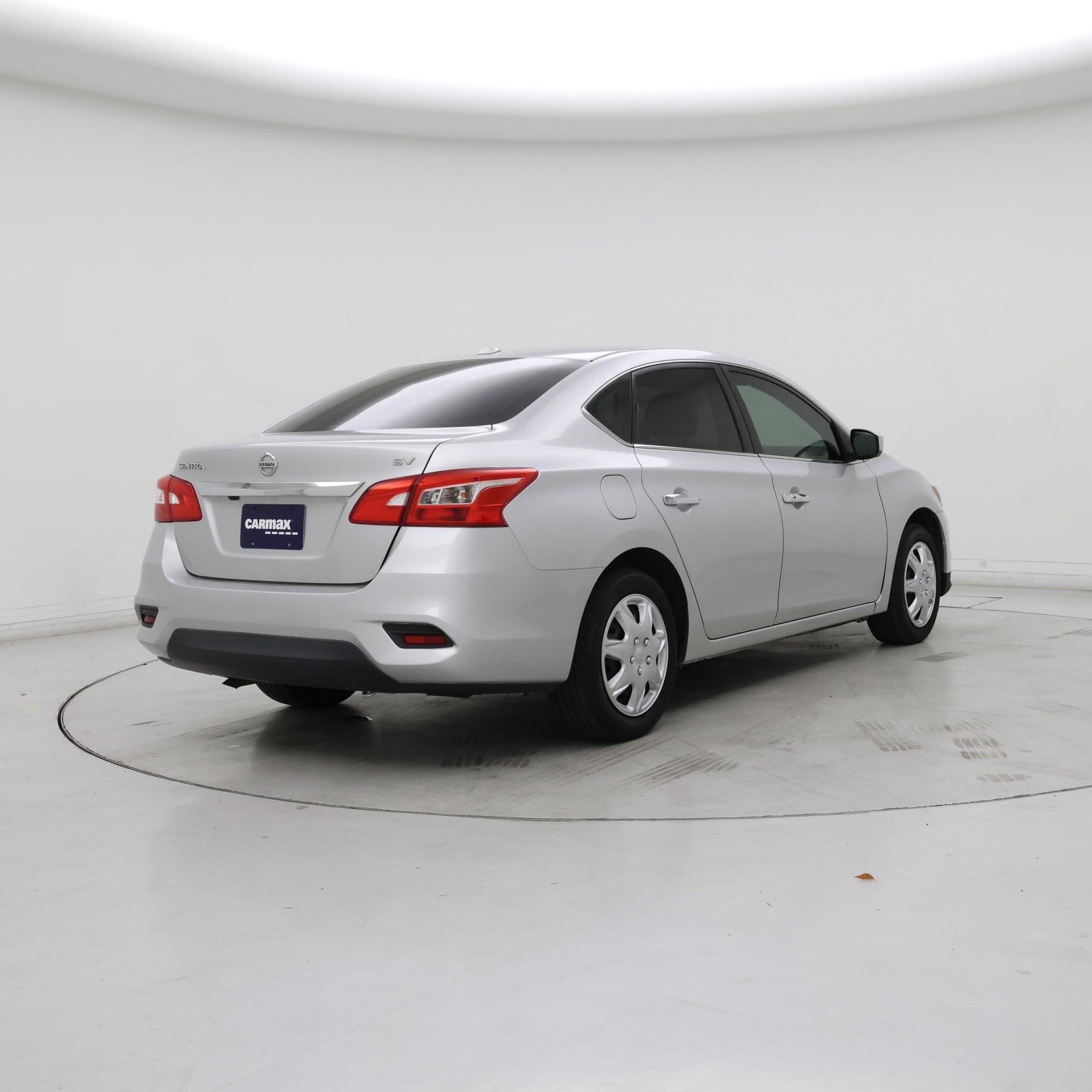 Thumbnail: 2017 Nissan Sentra - 8