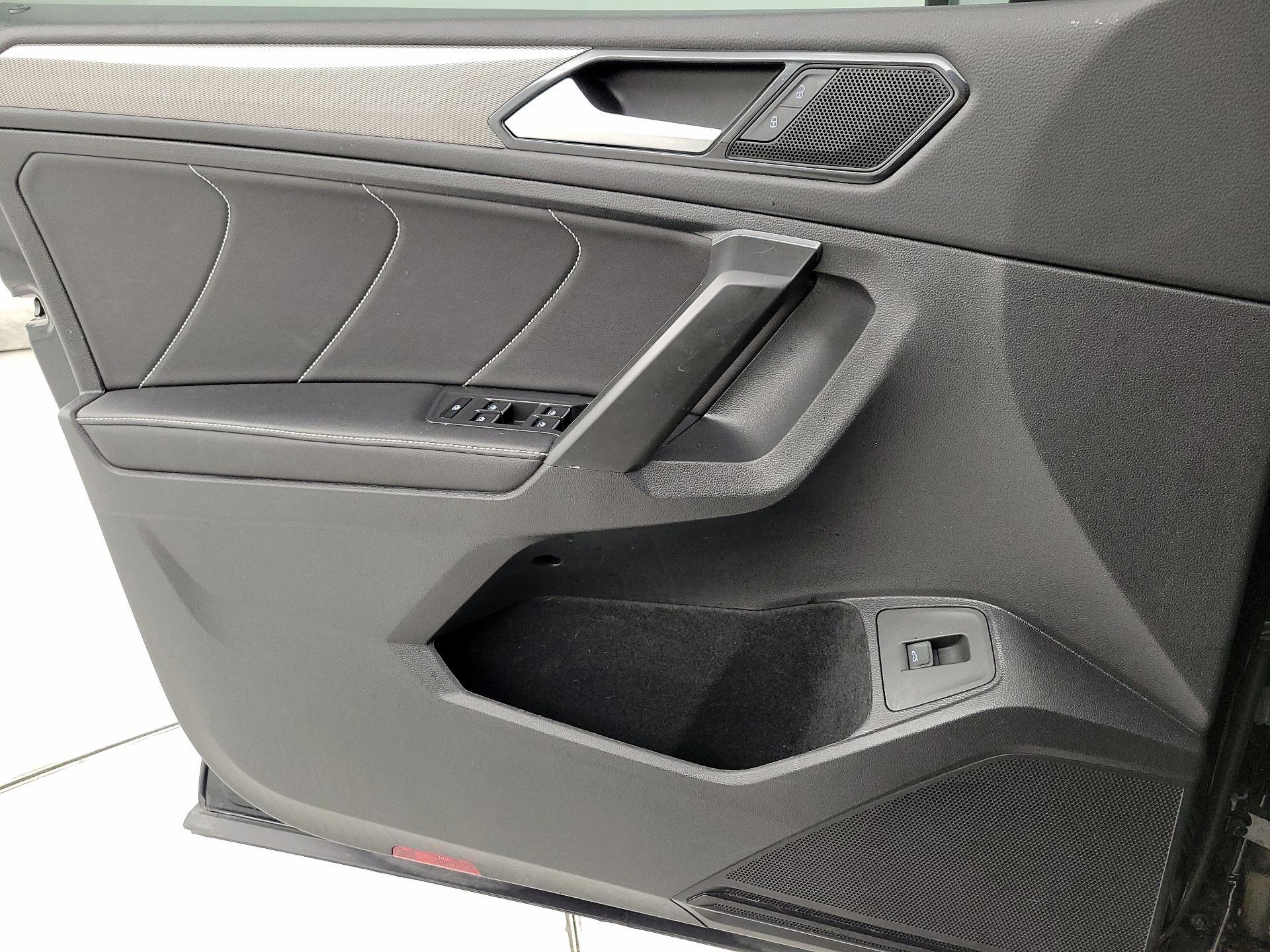 Thumbnail: 2024 Volkswagen Tiguan - 12