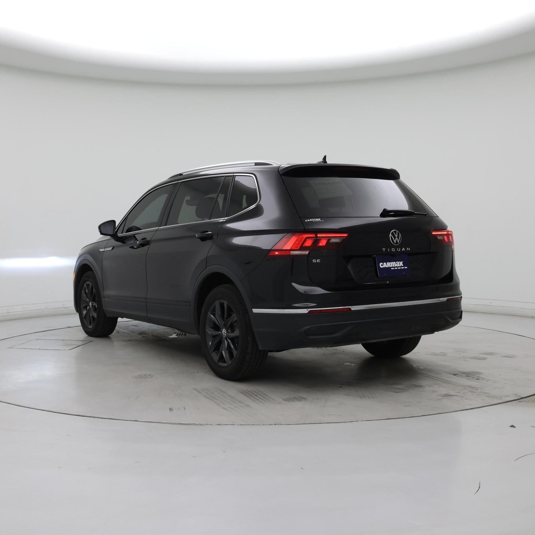 Thumbnail: 2024 Volkswagen Tiguan - 2