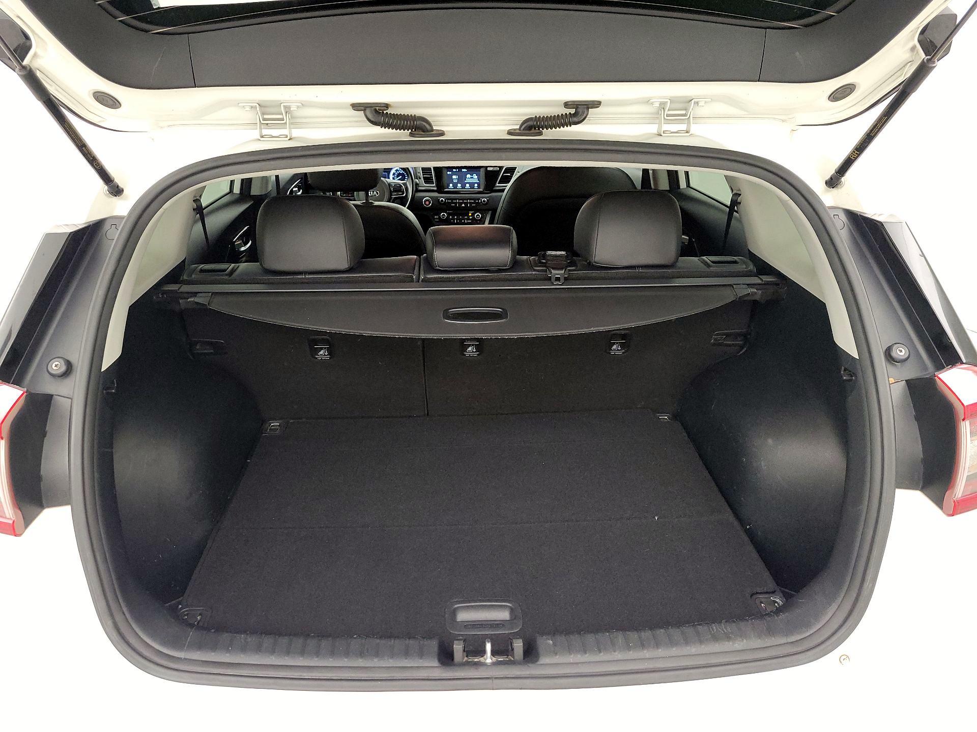 Thumbnail: 2017 Kia Niro - 16