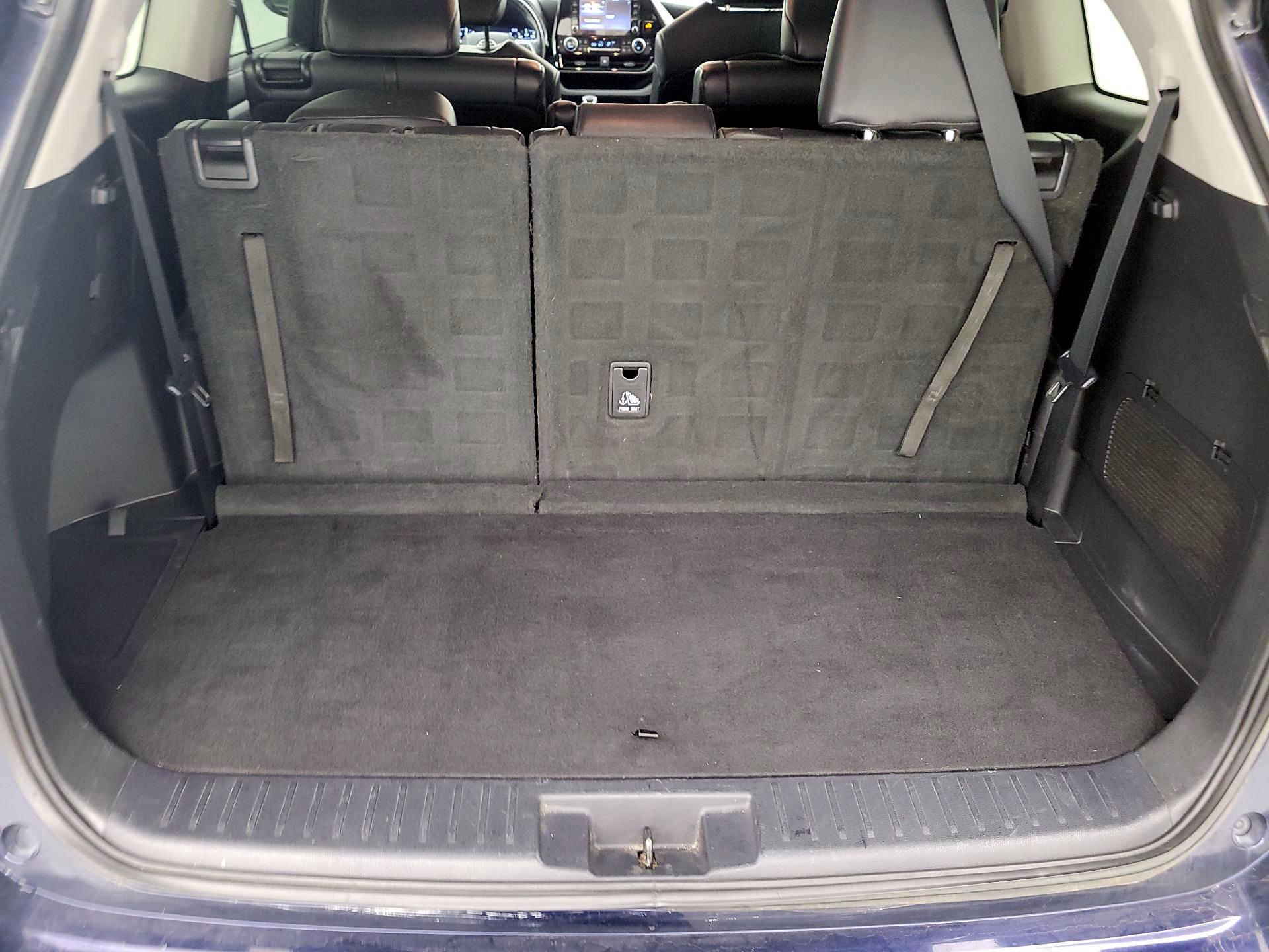 Thumbnail: 2021 Toyota Highlander - 16