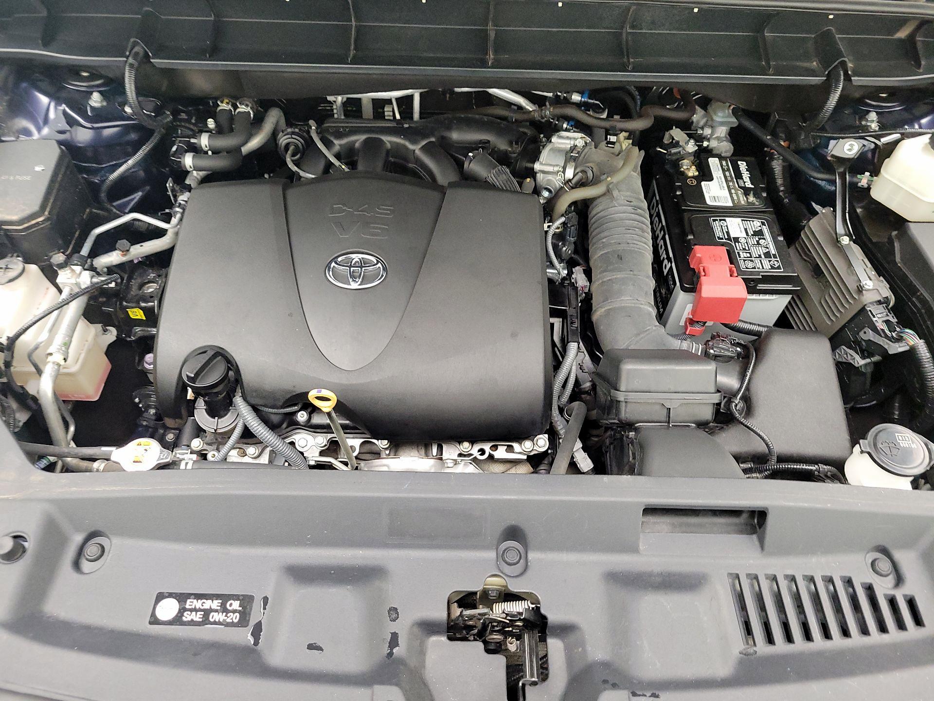 Thumbnail: 2021 Toyota Highlander - 17