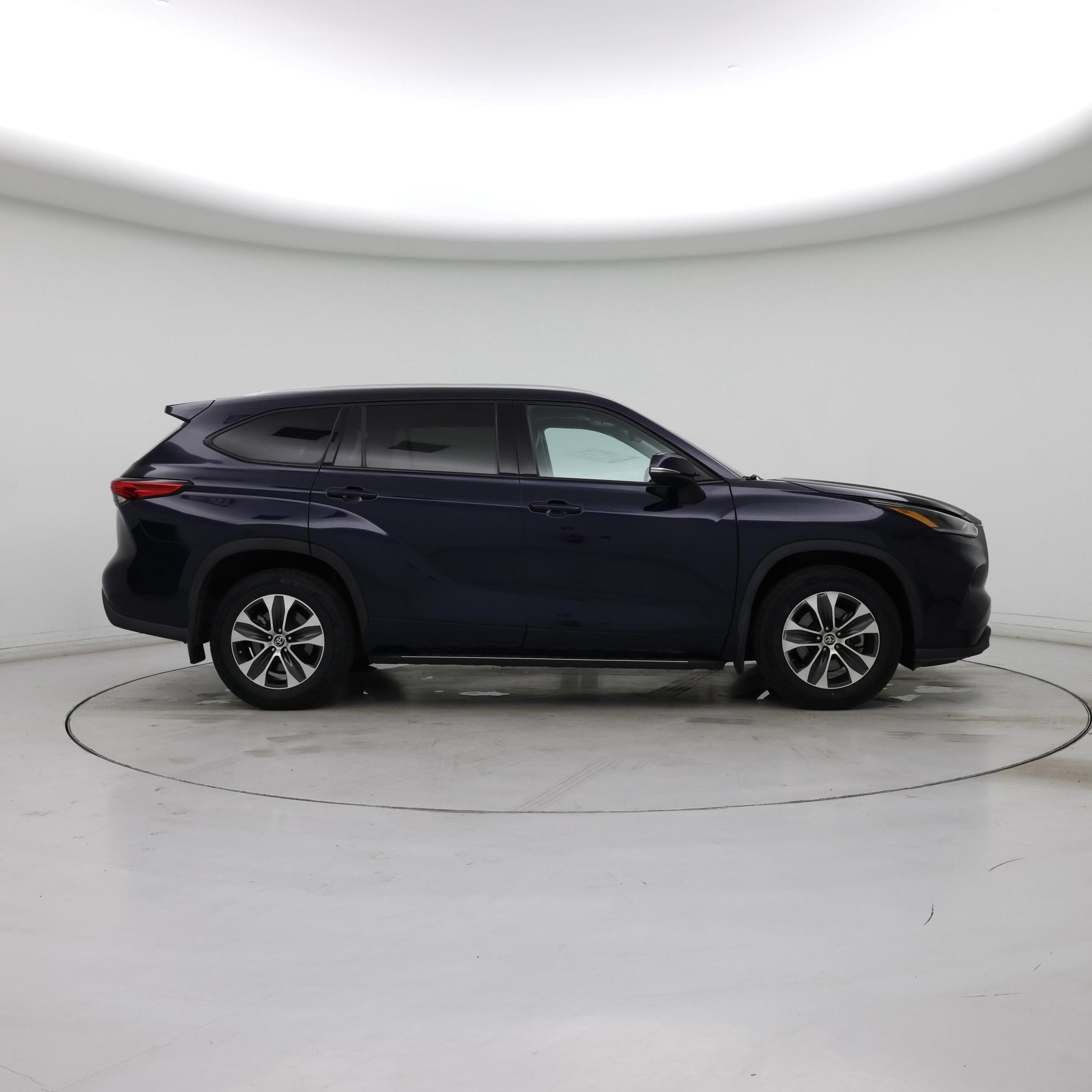 Thumbnail: 2021 Toyota Highlander - 7