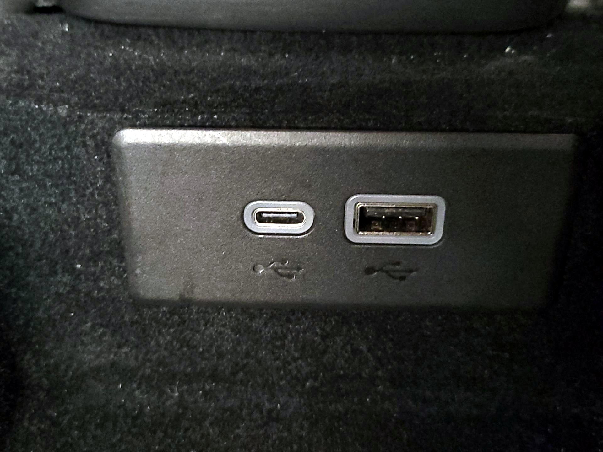 Thumbnail: 2024 Chevrolet Corvette - 18