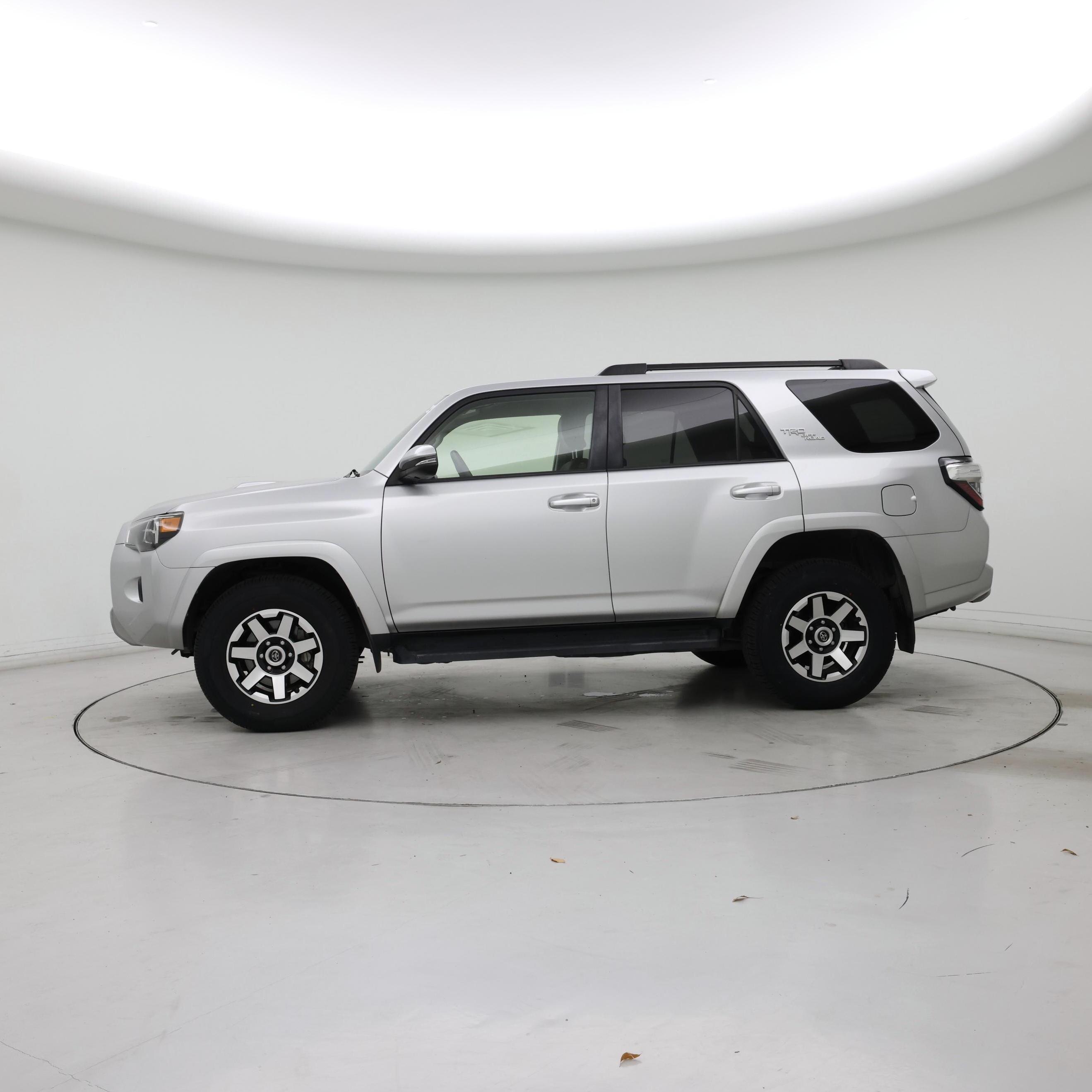Thumbnail: 2021 Toyota 4Runner - 3