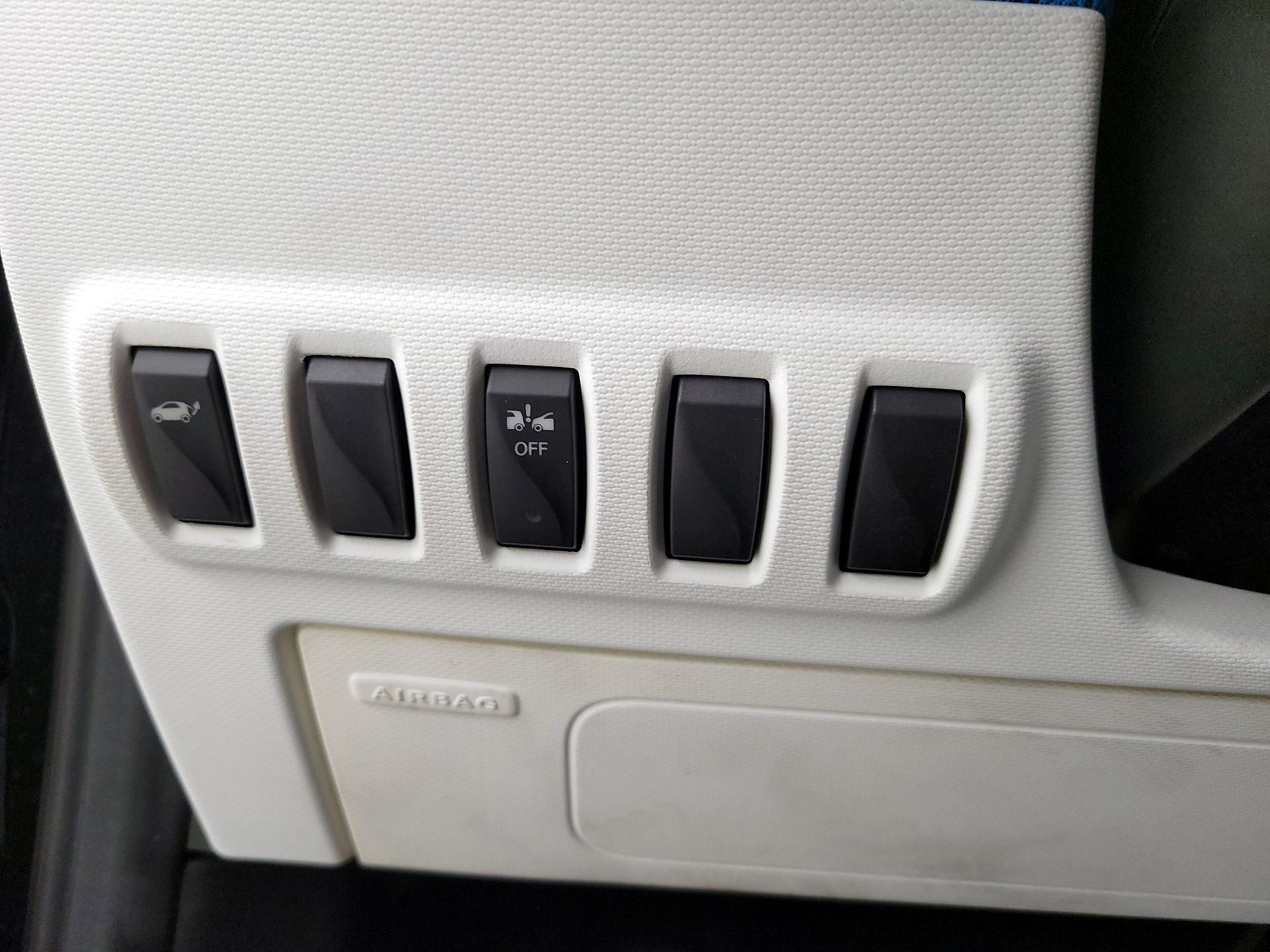 Thumbnail: 2017 smart fortwo - 13