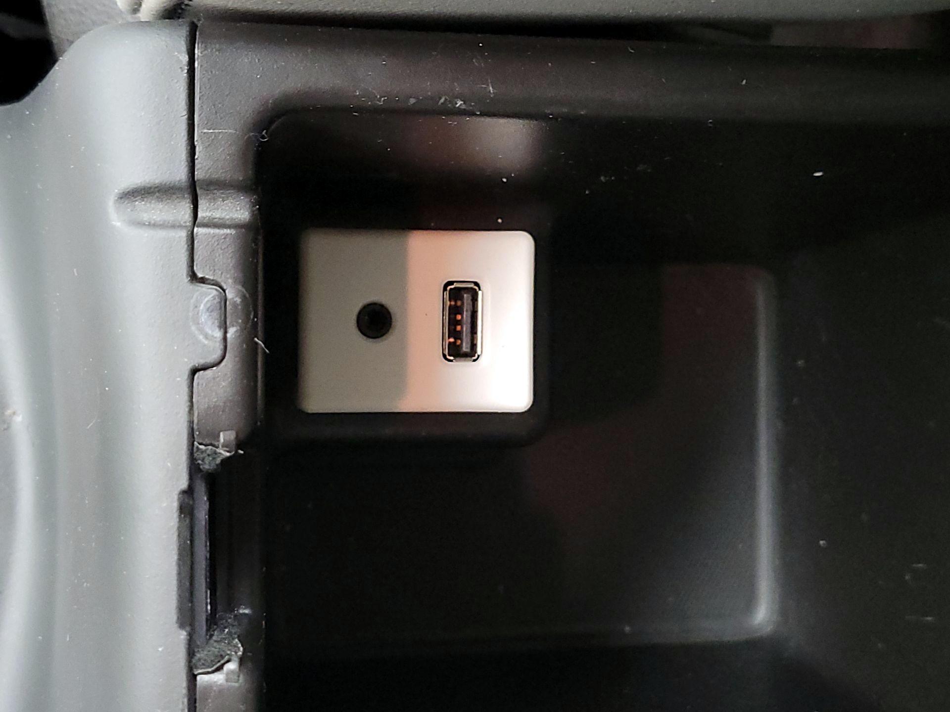 Thumbnail: 2016 Buick Verano - 18