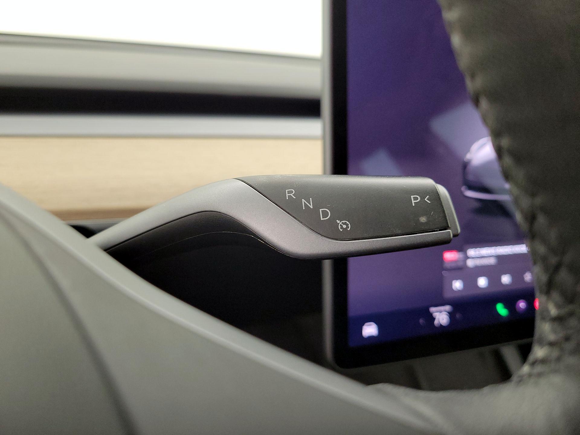 Thumbnail: 2022 Tesla Model 3 - 17