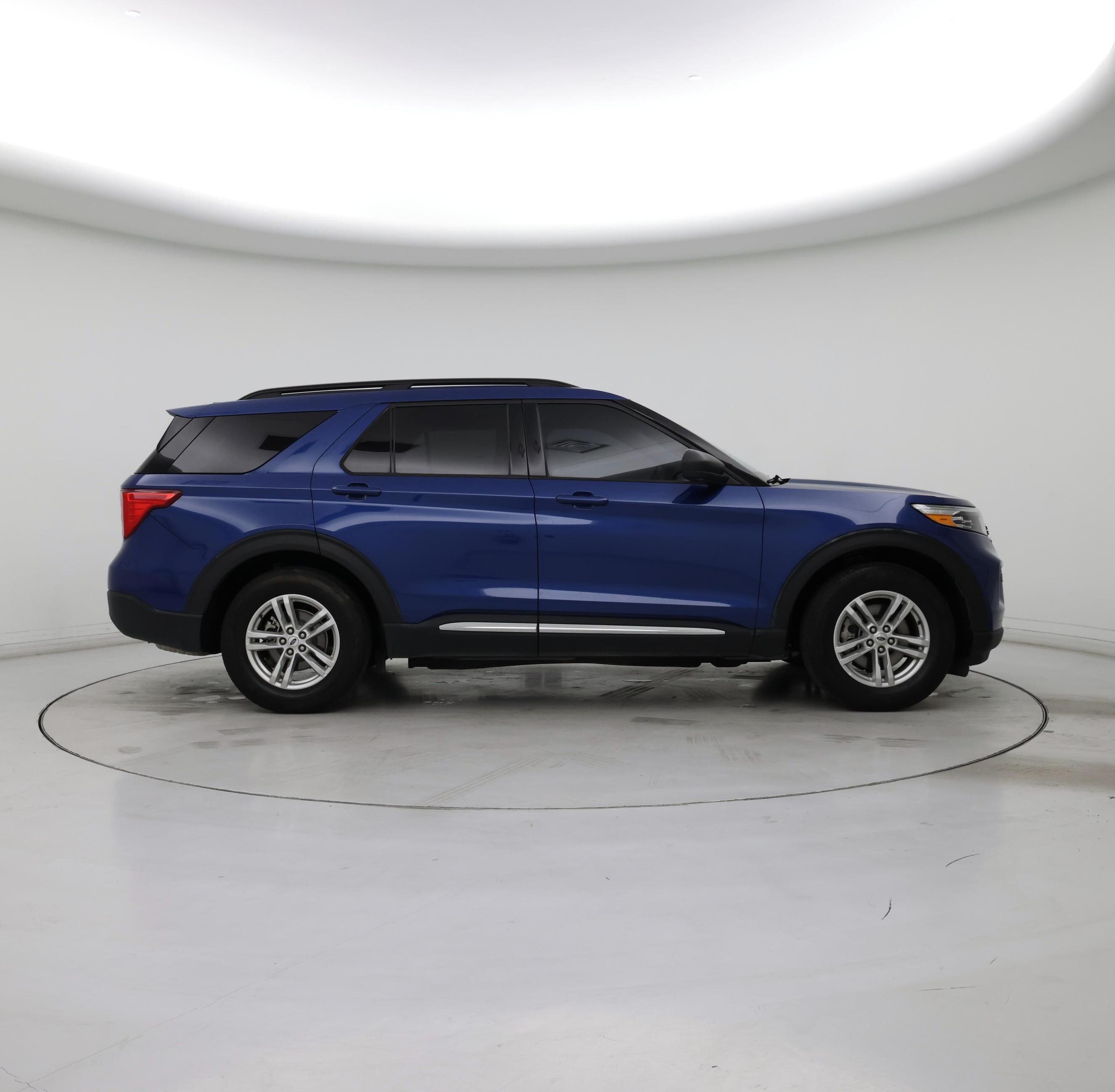 Thumbnail: 2022 Ford Explorer - 7