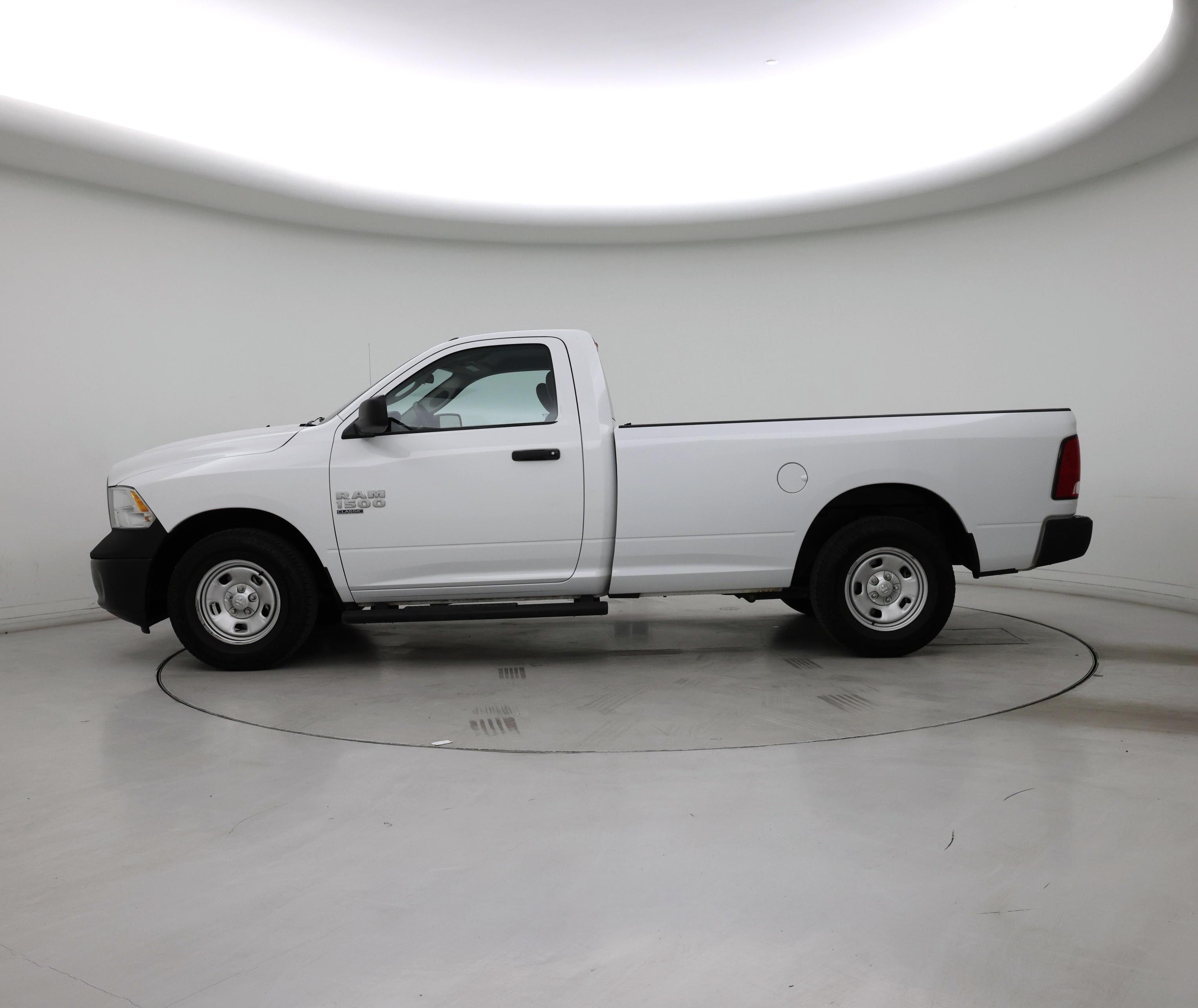 Thumbnail: 2023 RAM 1500 Classic - 3