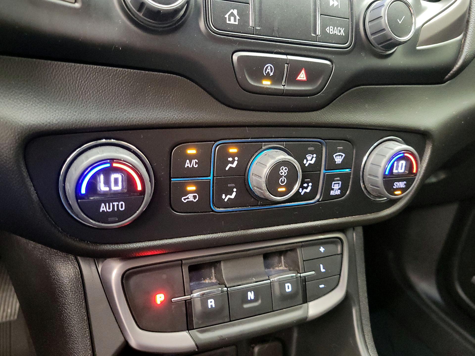 Thumbnail: 2023 GMC Terrain - 17