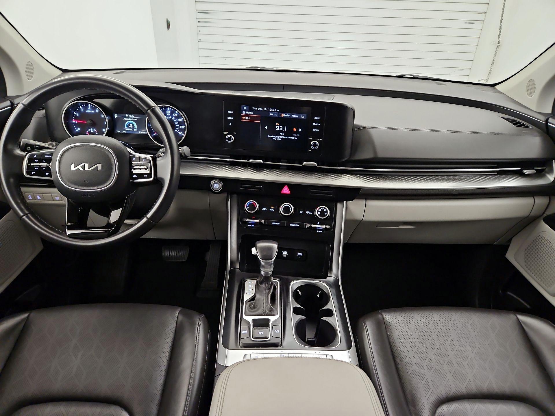 Thumbnail: 2024 Kia Carnival - 9